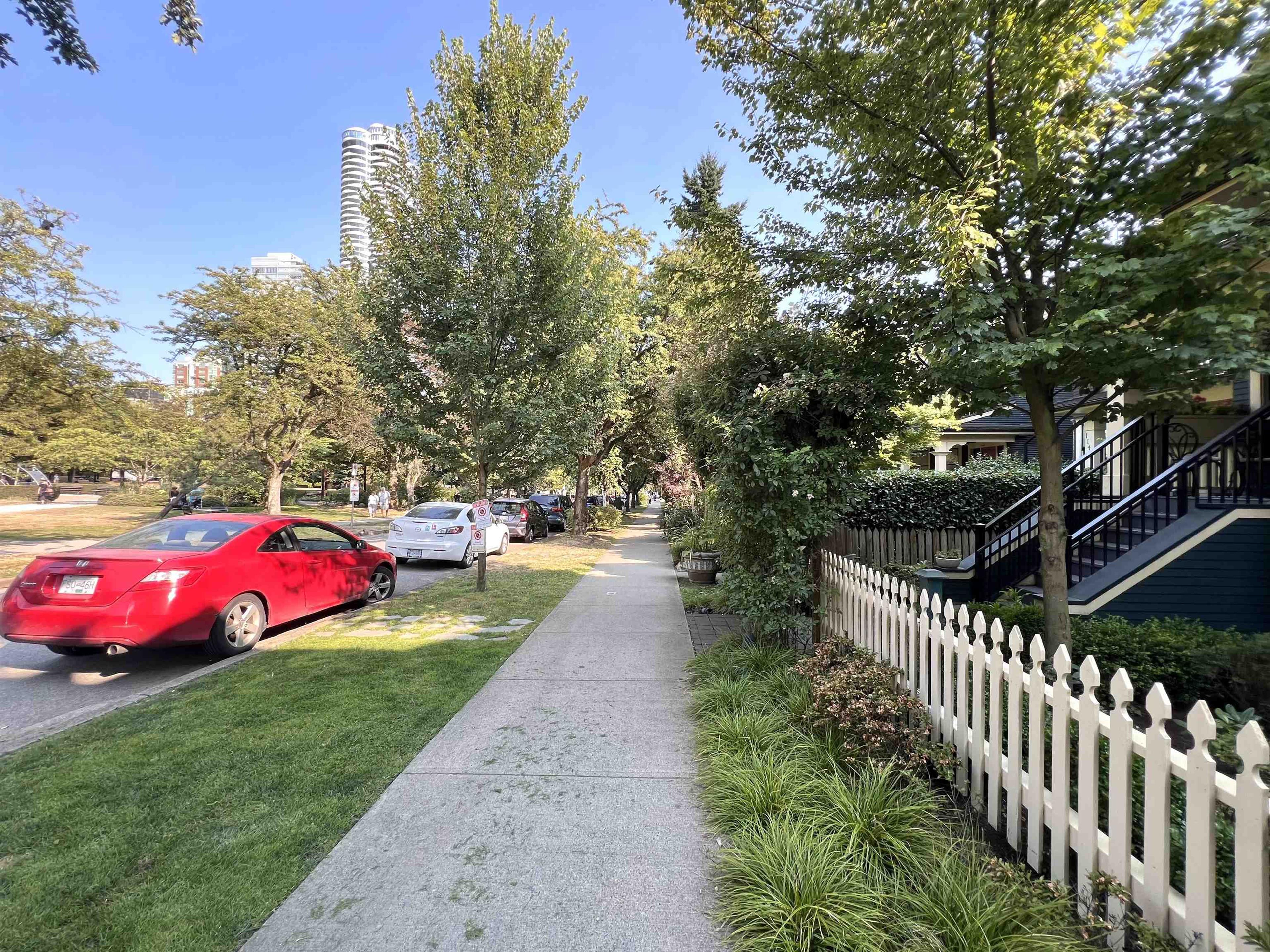 1152 Comox Street, Vancouver - Exteriors - Photo 2