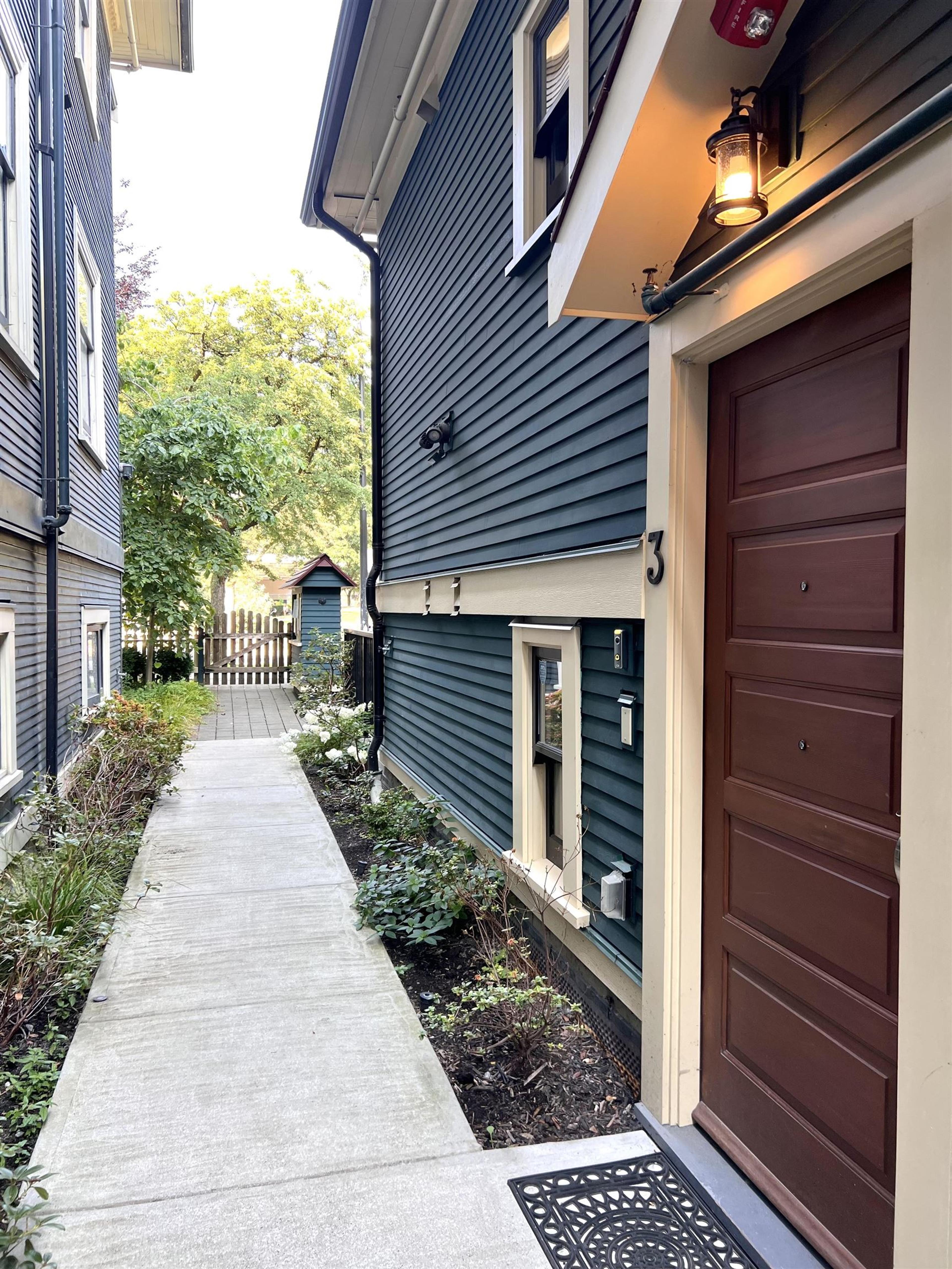 1152 Comox Street, Vancouver - Exteriors - Photo 4