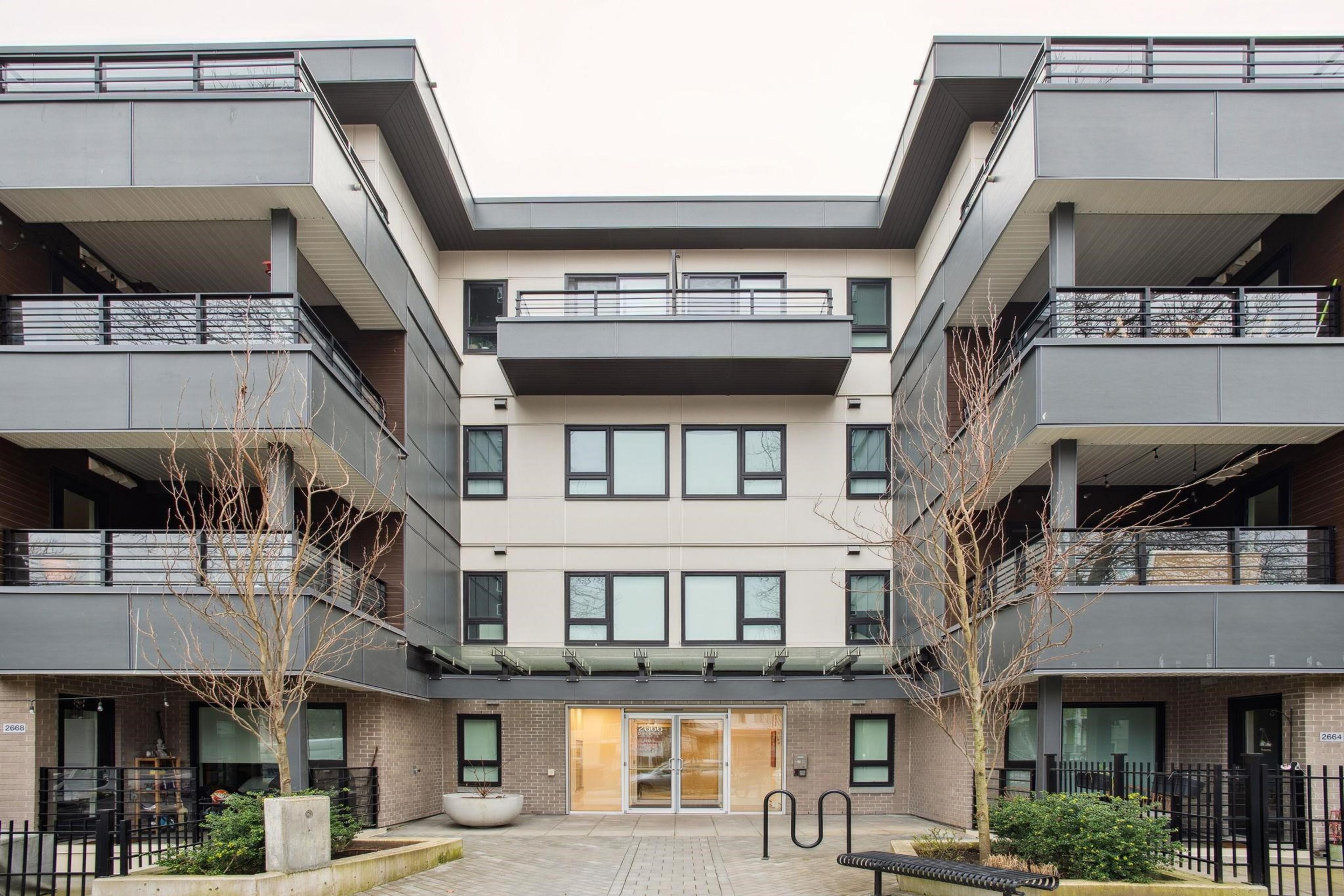 2666 Duke Street, Vancouver - Exteriors - Photo 1