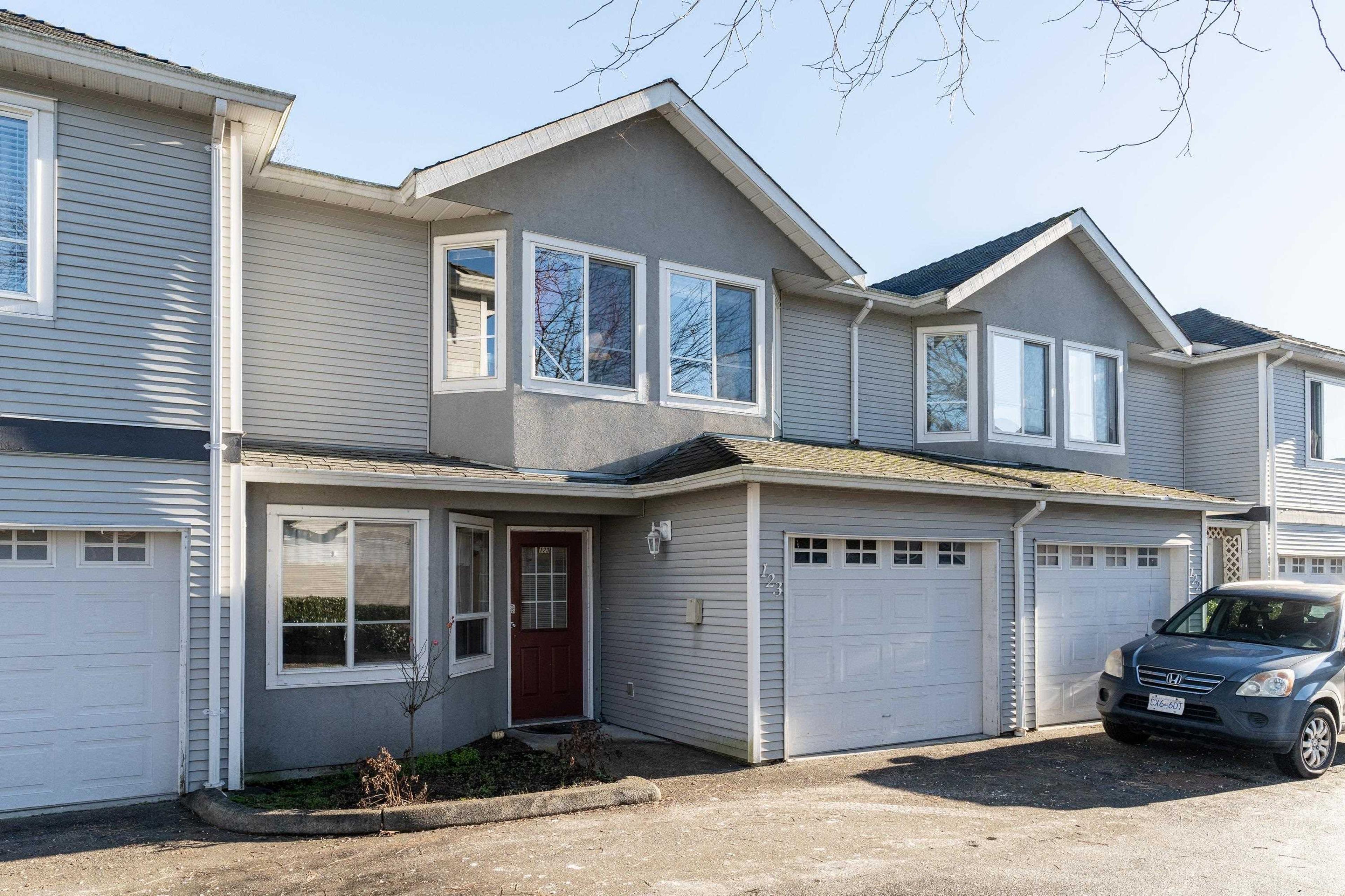 22950 116 Avenue, Maple Ridge - Exteriors - Full Complex View - Photo 3