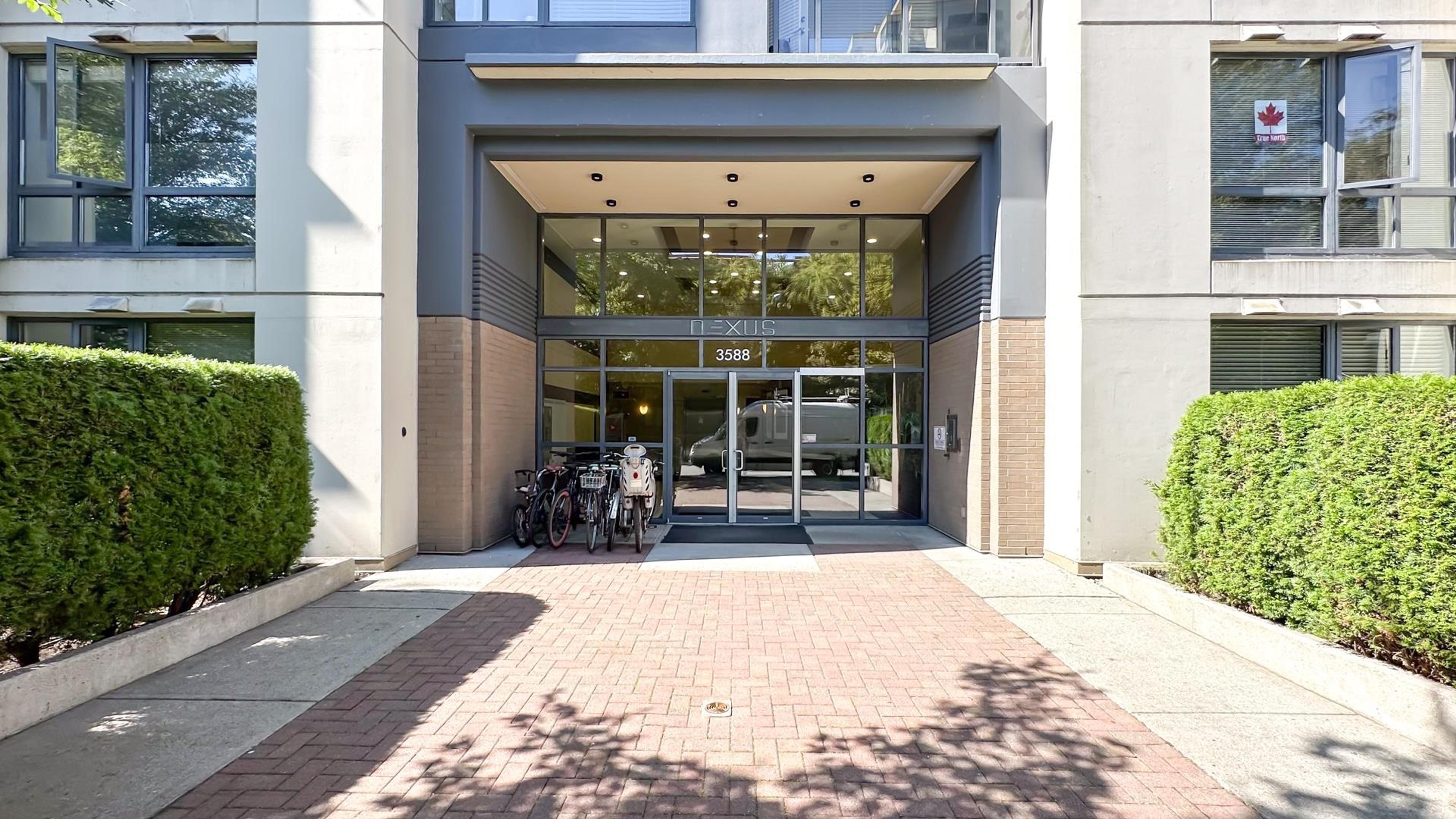 3588 Crowley Drive, Vancouver - Exteriors - Photo 1