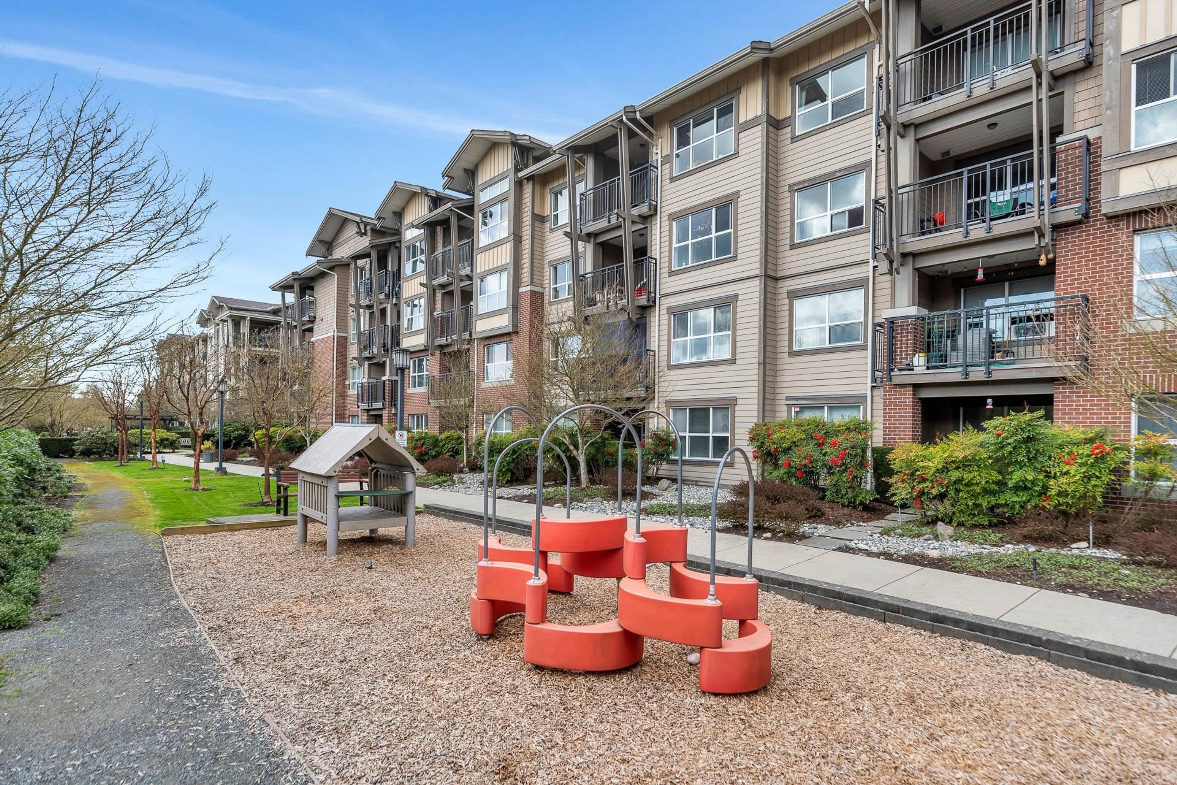 5881 Irmin Street, Burnaby - Exteriors - Photo 3