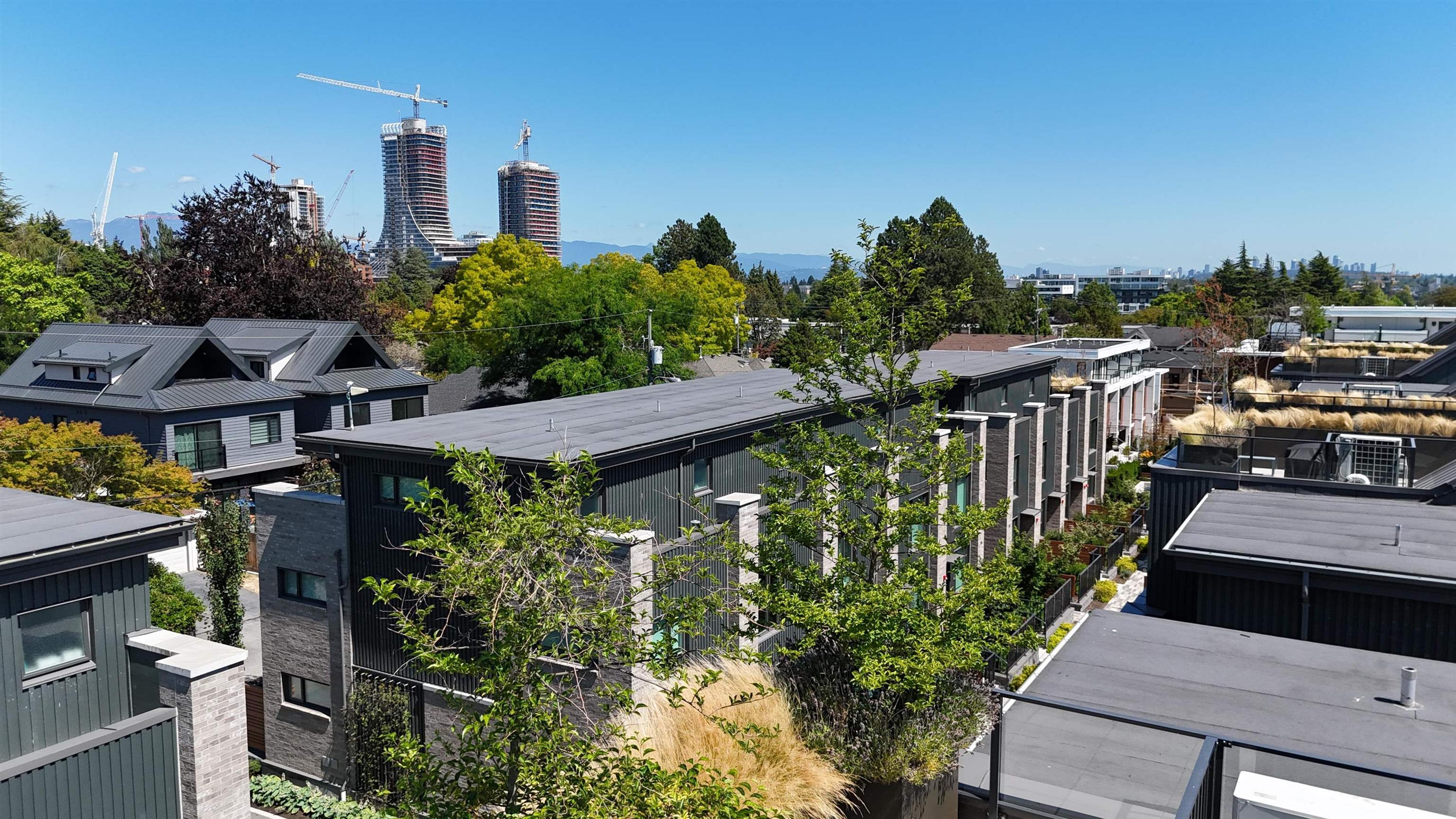 755 W 49th Avenue, Vancouver - Exteriors - Full Complex View - Photo 6