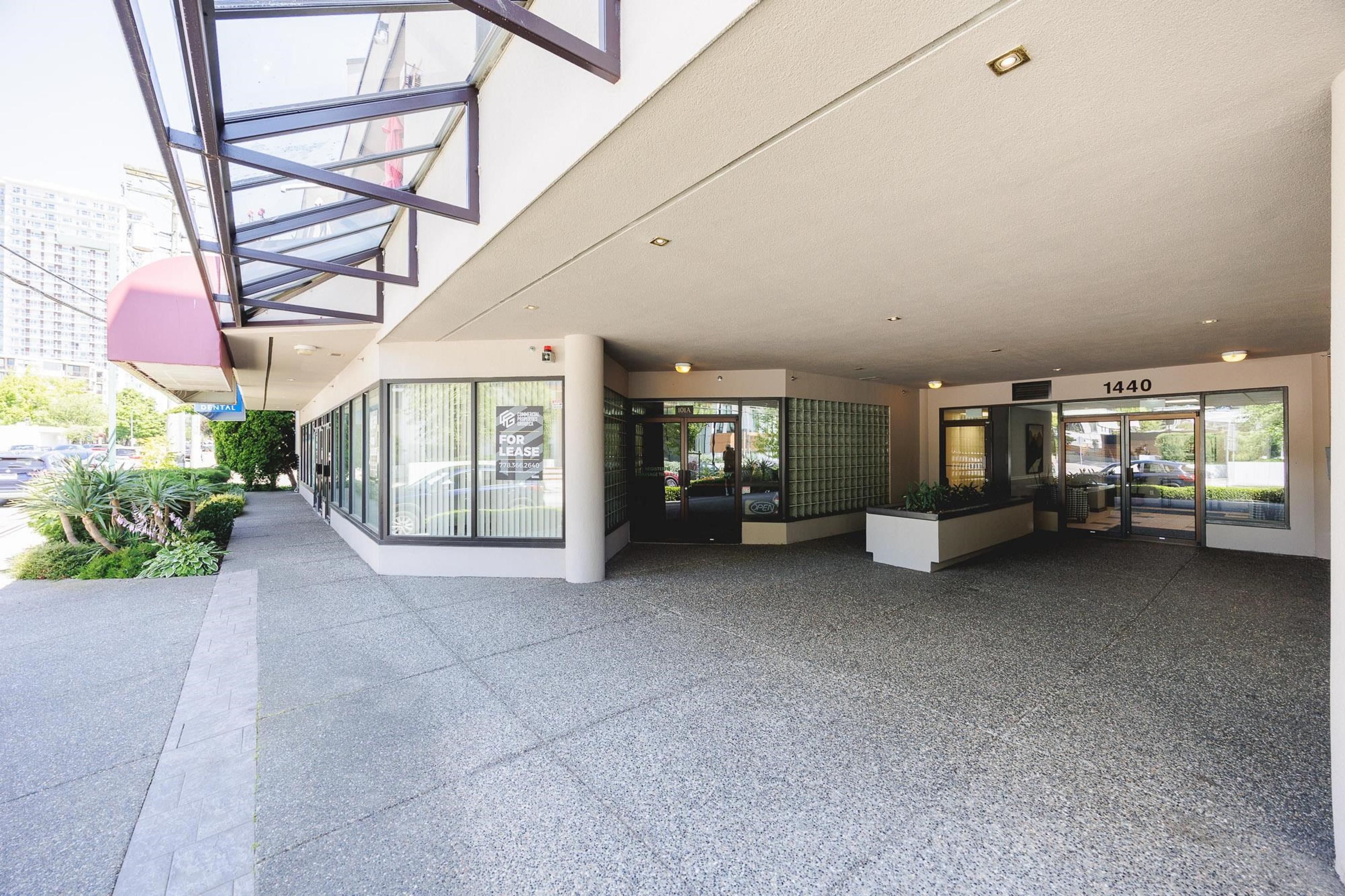 1440 George Street, White Rock - Exteriors - Photo 1