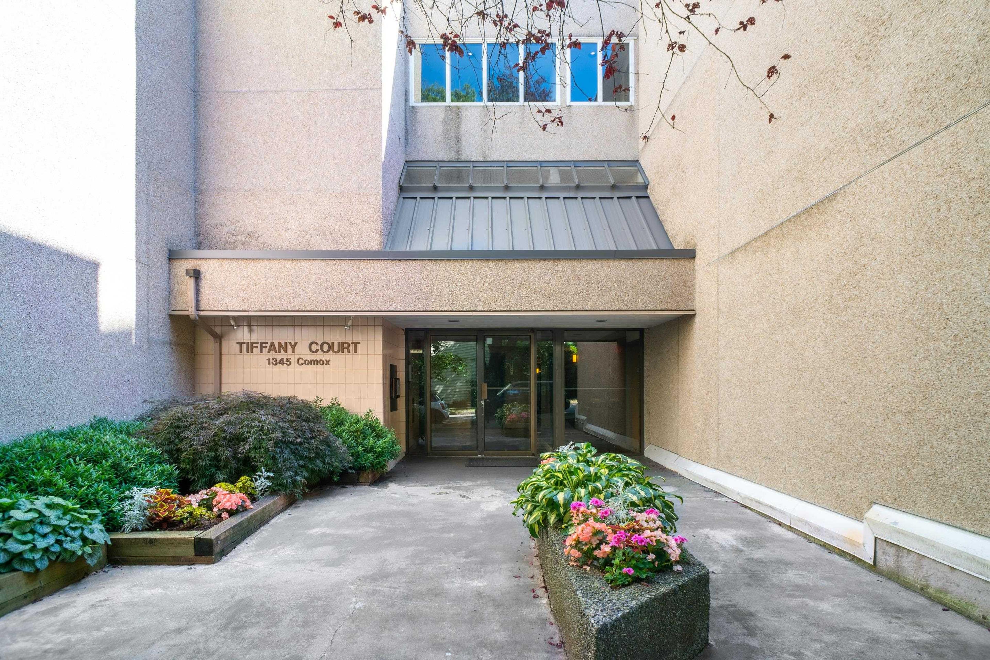 1050 Broughton Street, Vancouver - Exteriors - Photo 1