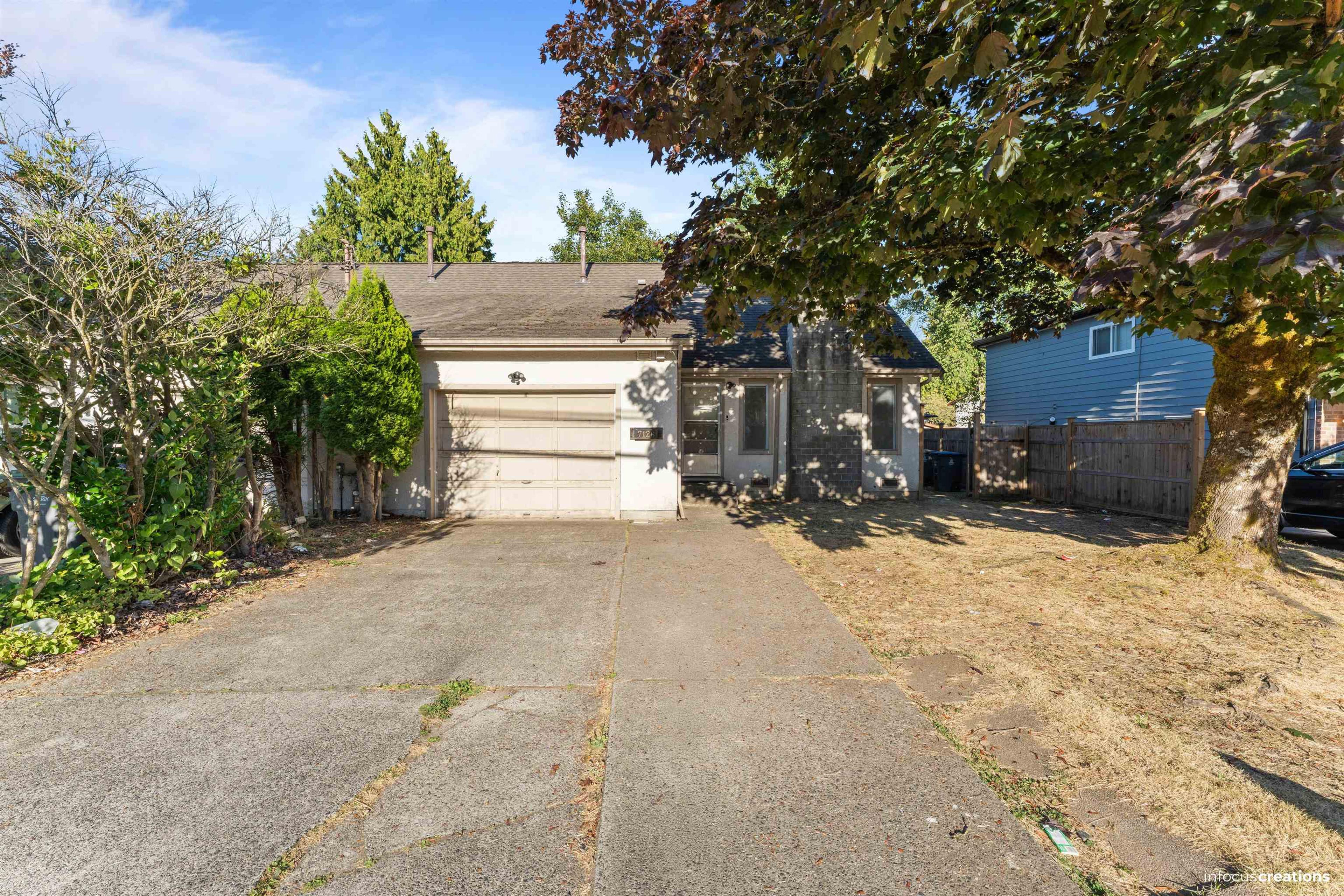 7126 130 Street, Surrey - Exteriors - Photo 2