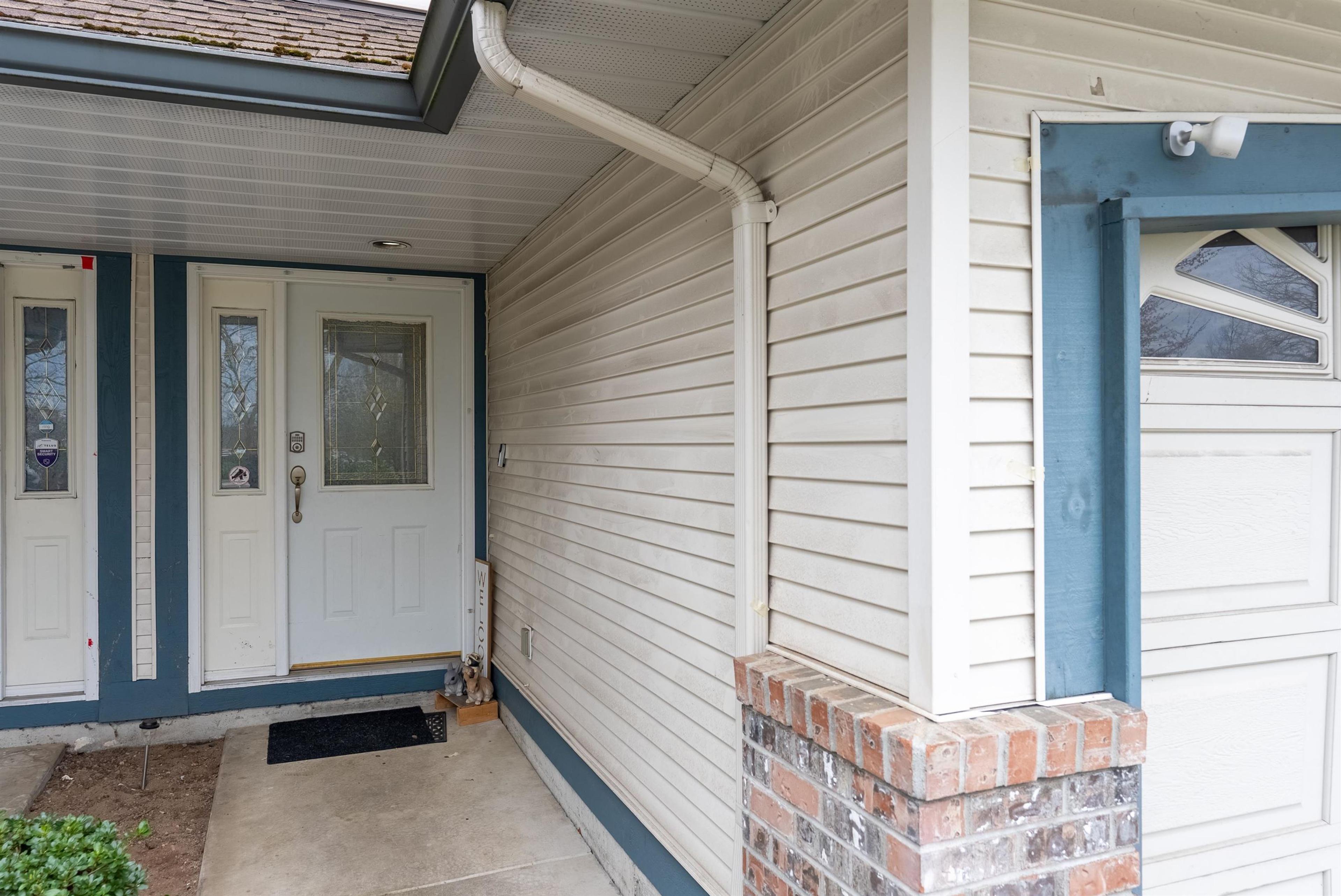 7250 122 Street, Surrey - Exteriors - Photo 2