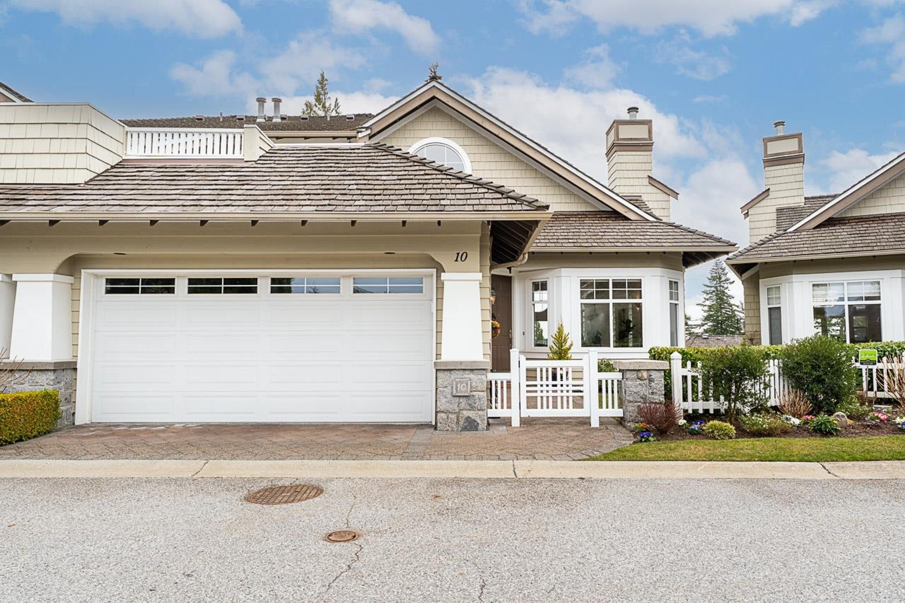 5110 Alderfeild Place, West Vancouver - Exteriors - Photo 4