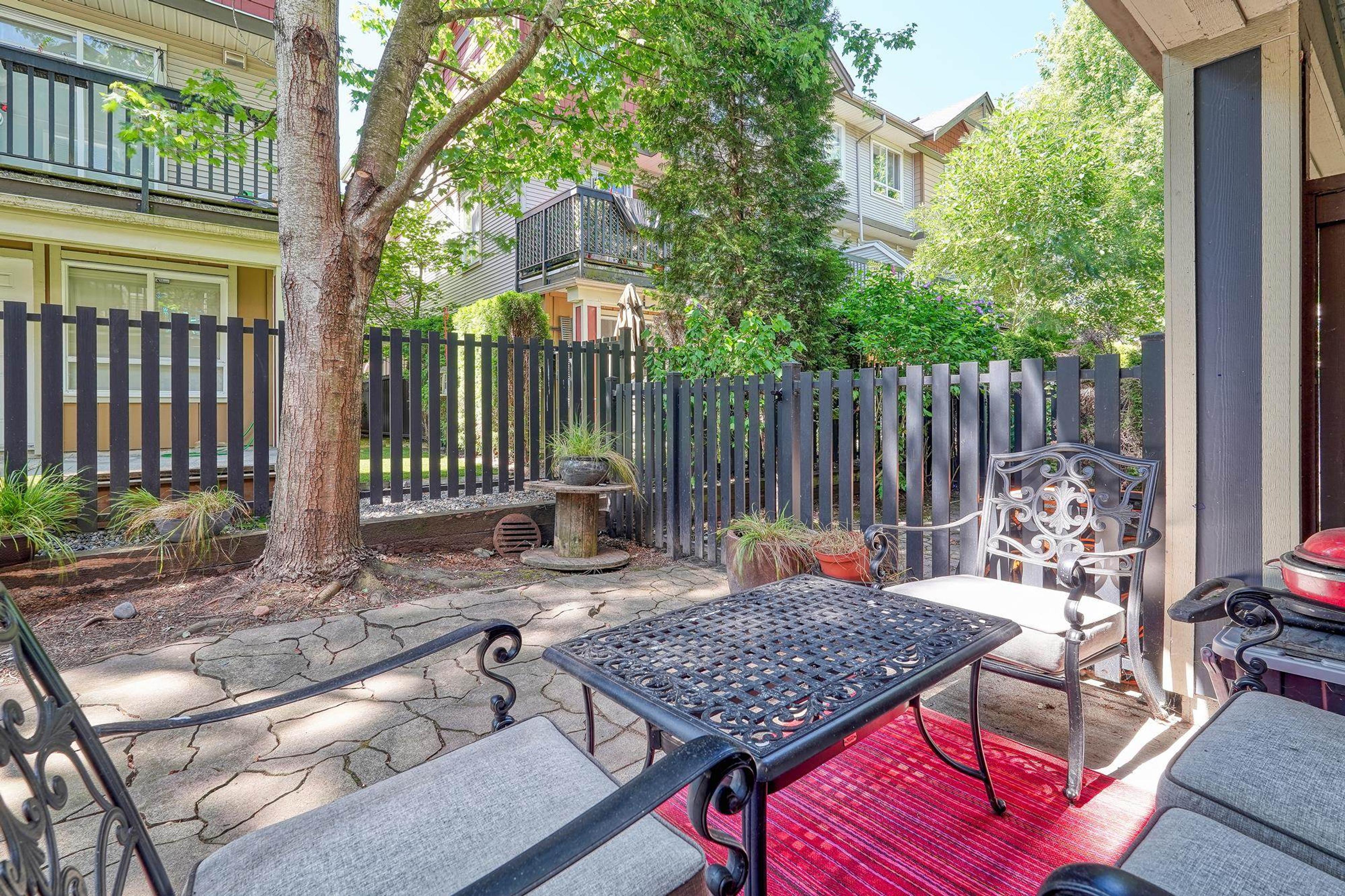 7088 191 Street, Surrey - Outdoor Amenities - Garden / Yard/ Backyard/ Porch/ Deck - Photo 1