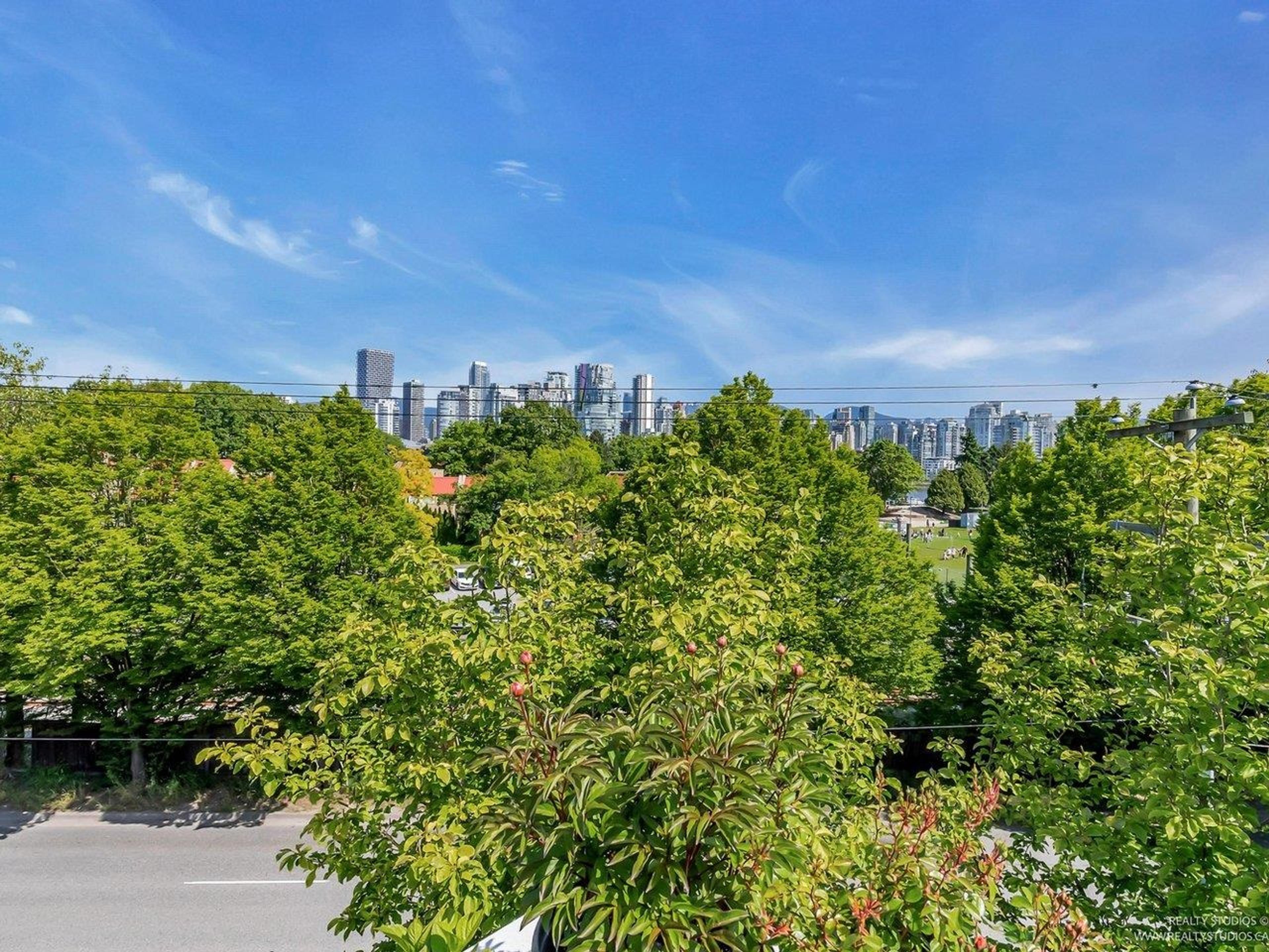 2243 Oak Street, Vancouver - Exteriors - Photo 4