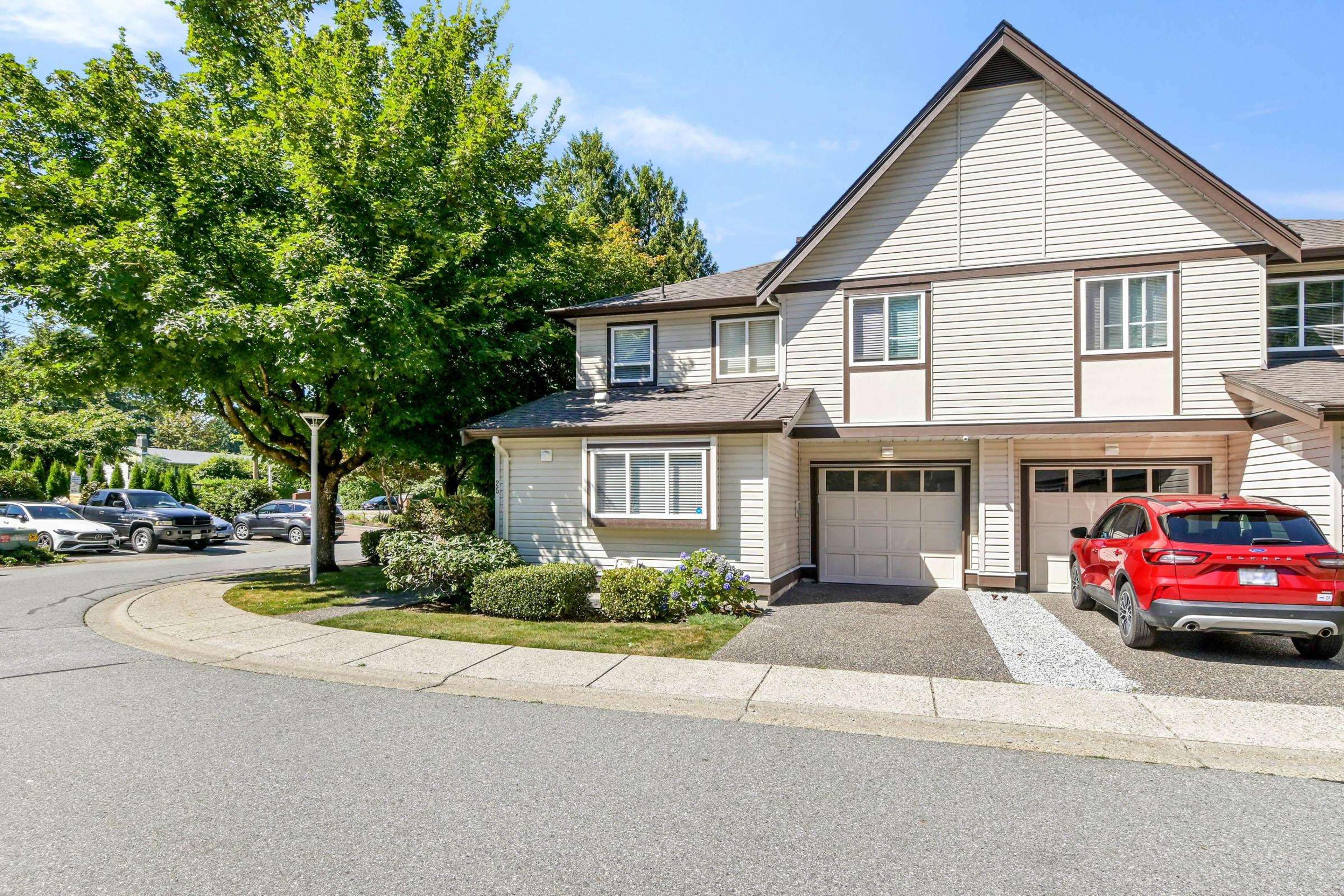 21801 Dewdney Trunk Road, Maple Ridge - Exteriors - Photo 4