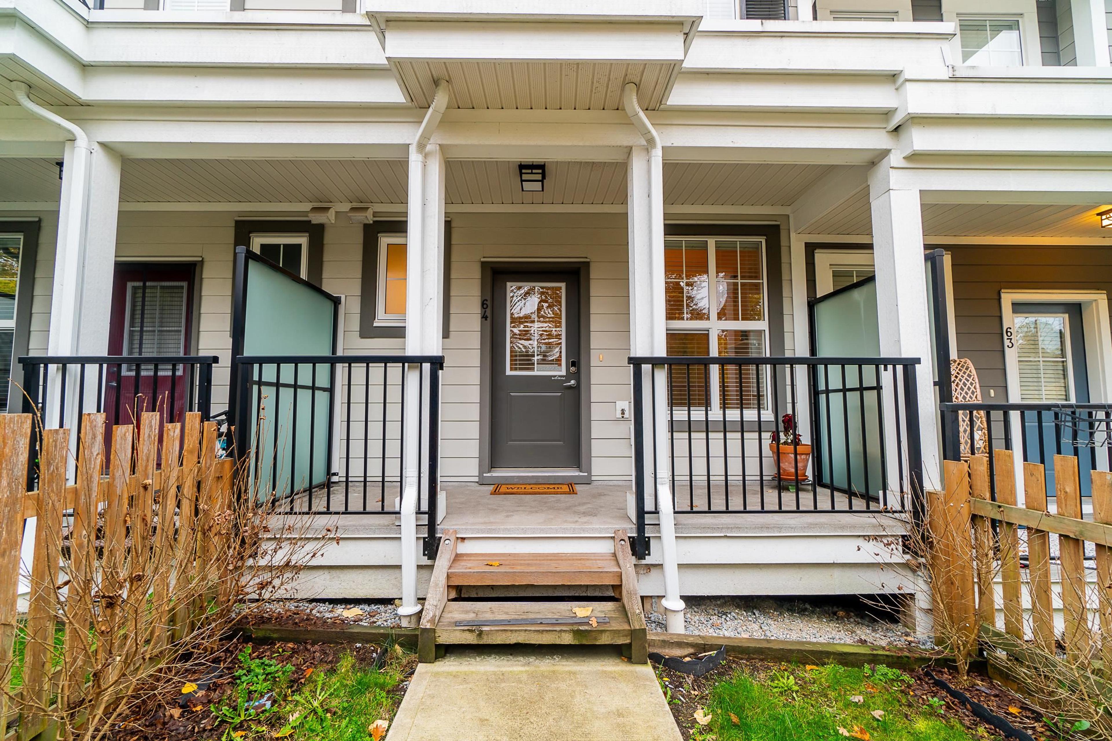 7169 208a Street, Langley - Exteriors - Photo 1