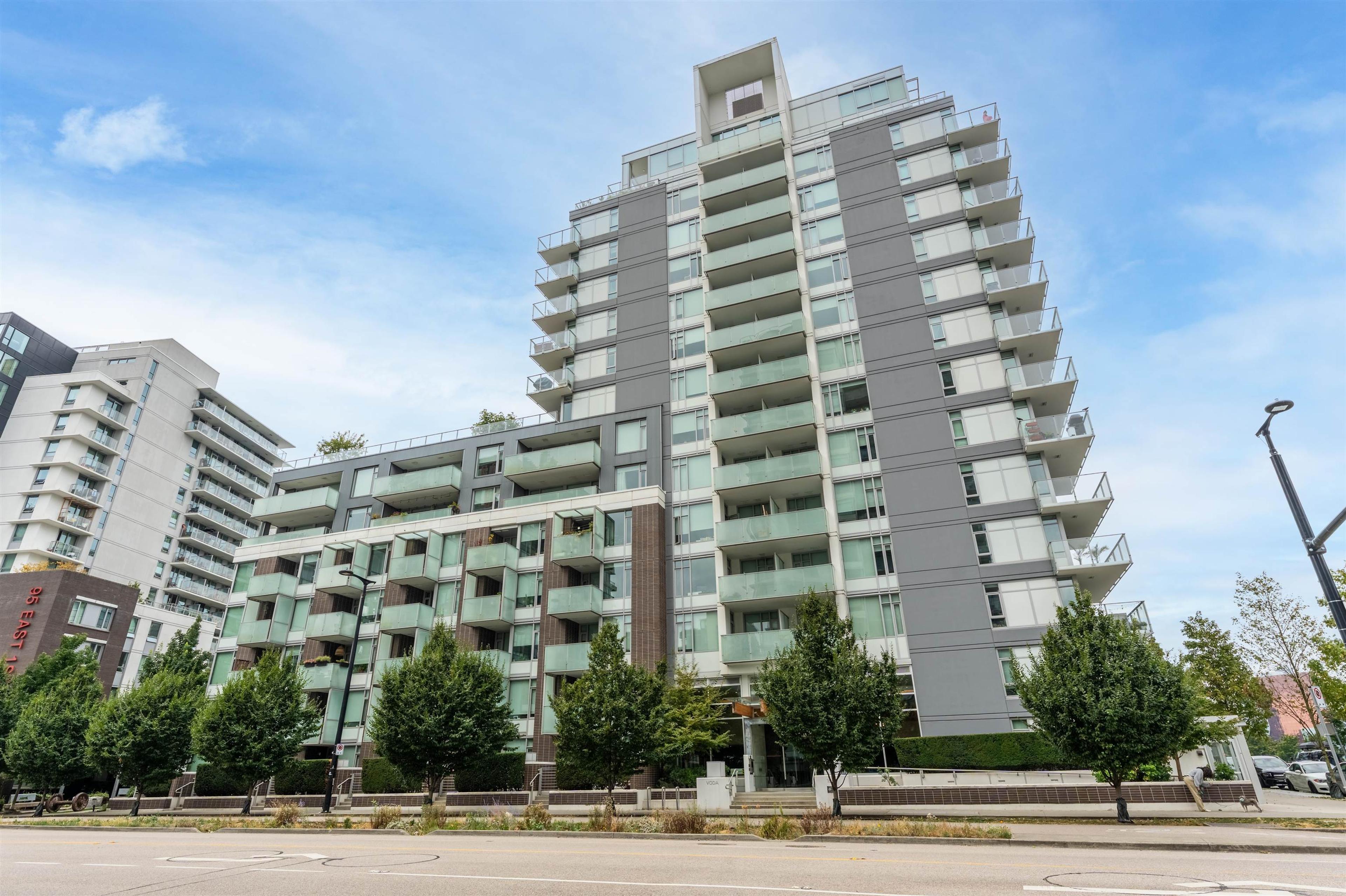 1661 Quebec Street, Vancouver - Exteriors - Full Complex View - Photo 1