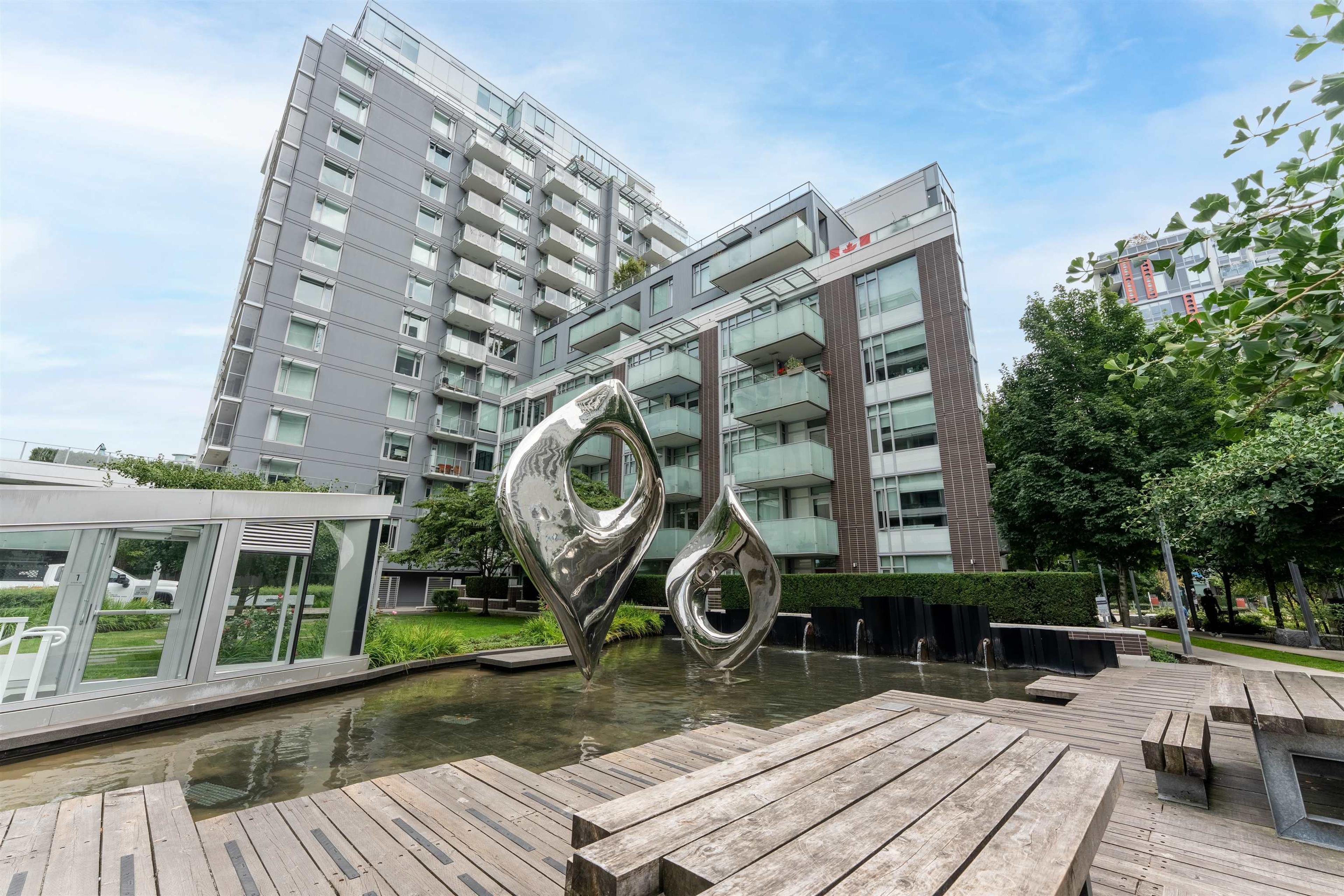 1661 Quebec Street, Vancouver - Exteriors - Full Complex View - Photo 2