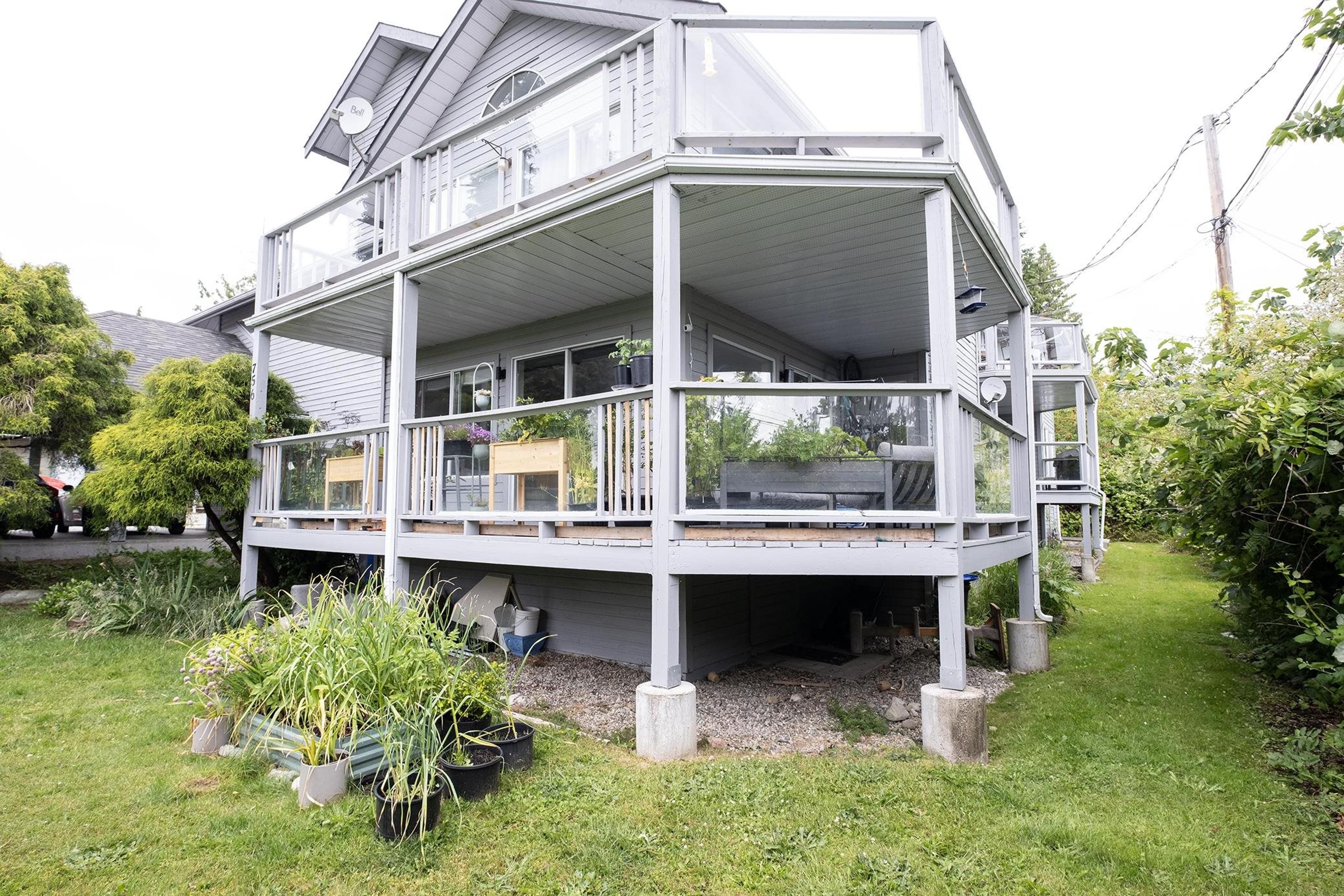 756 Gibsons Way, Gibsons - Exteriors - Photo 1