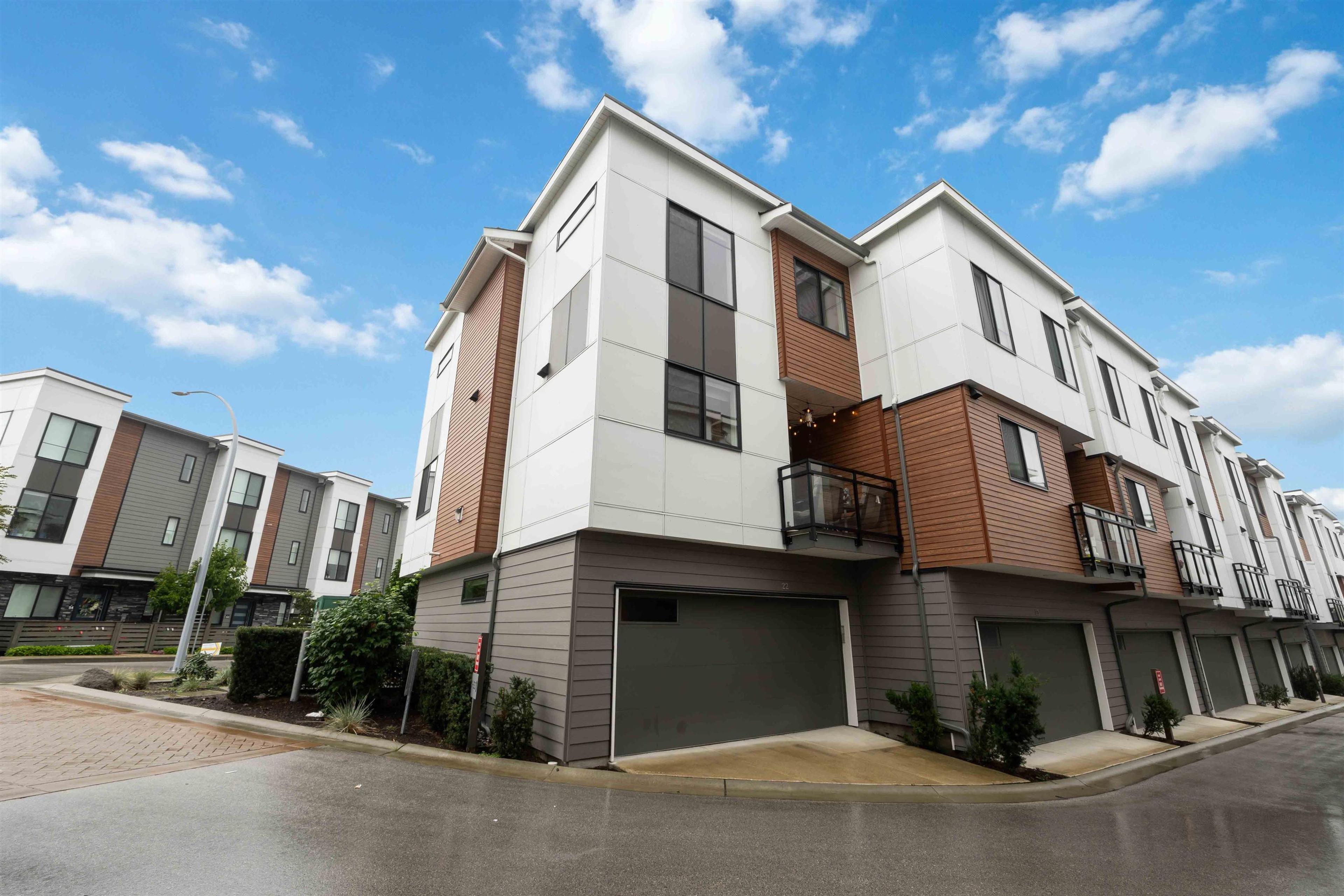 1639 162 Street, Surrey - Exteriors - Full Complex View - Photo 3