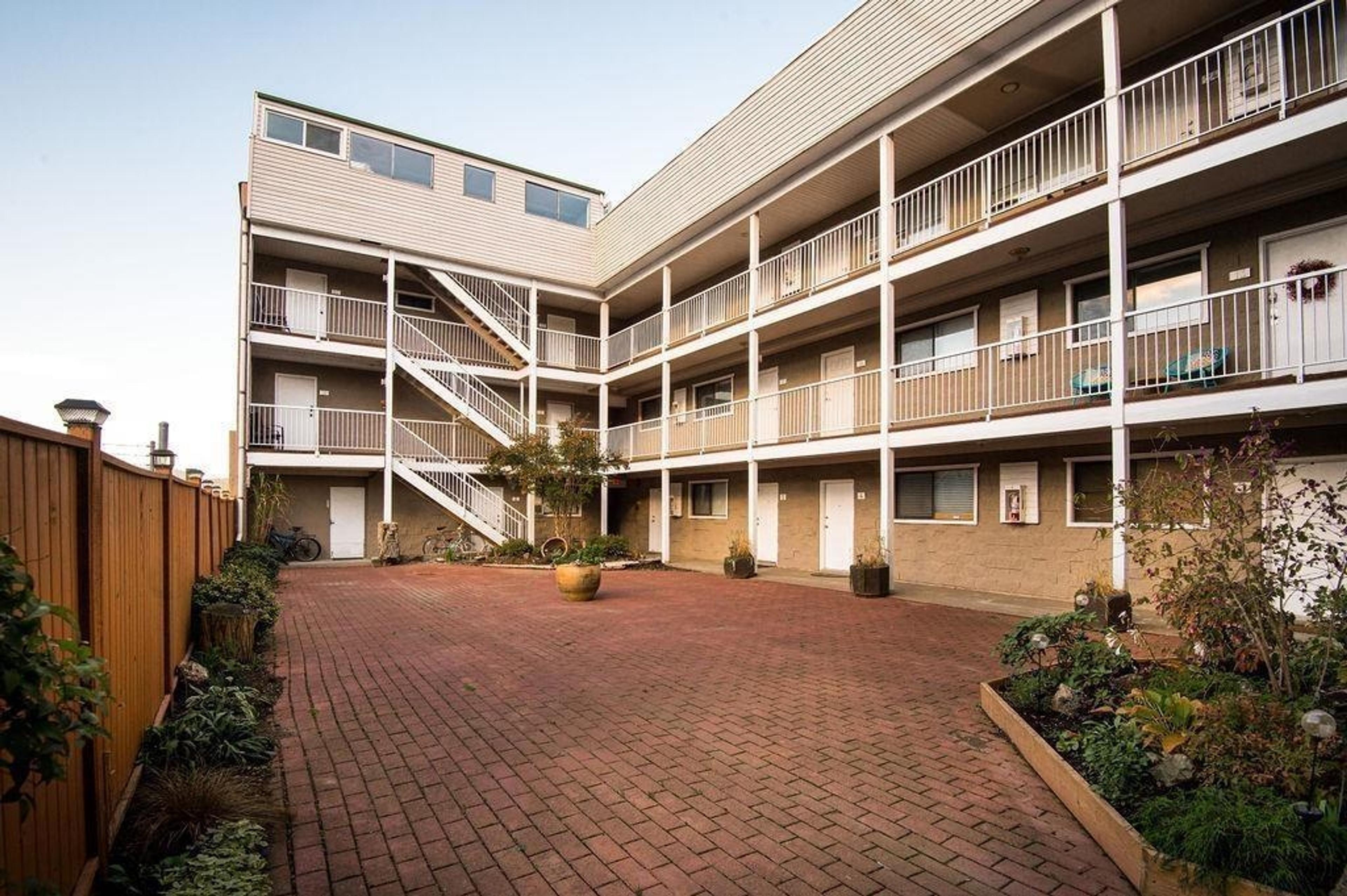 450 Esplanade Avenue, Harrison Hot Springs - Exteriors - Full Complex View - Photo 1