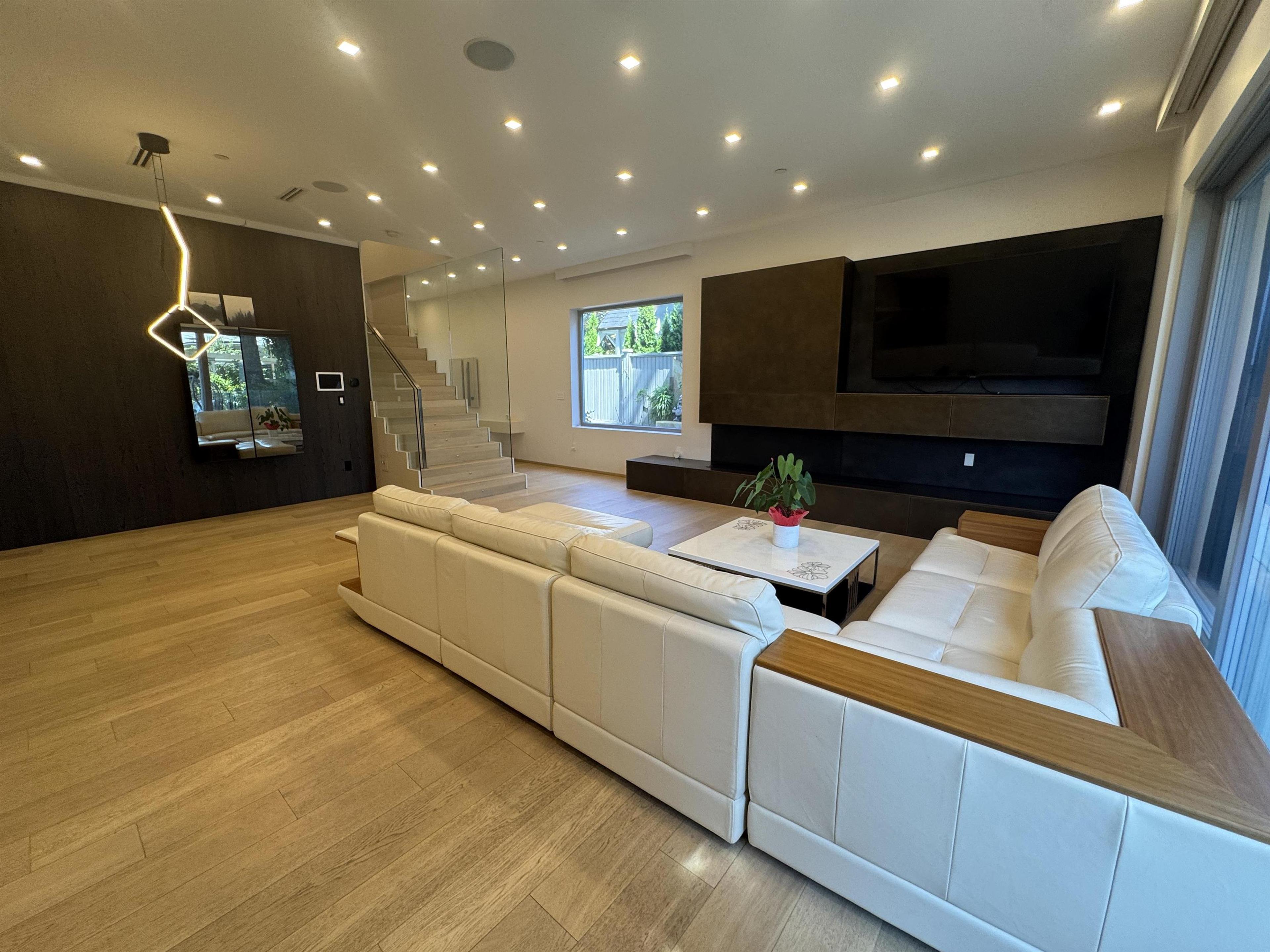 1076 PARK DRIVE - 13