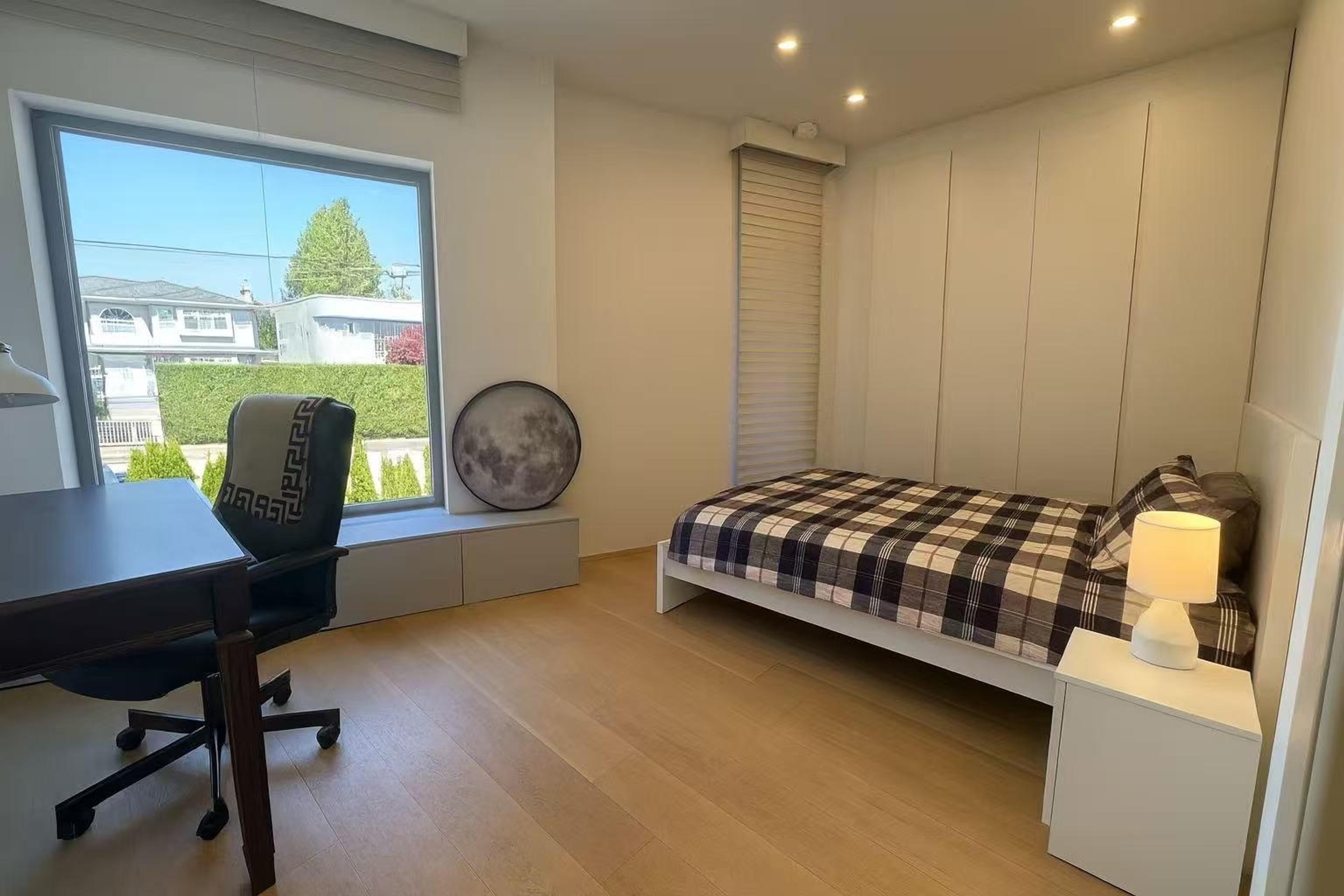 1076 PARK DRIVE - 12