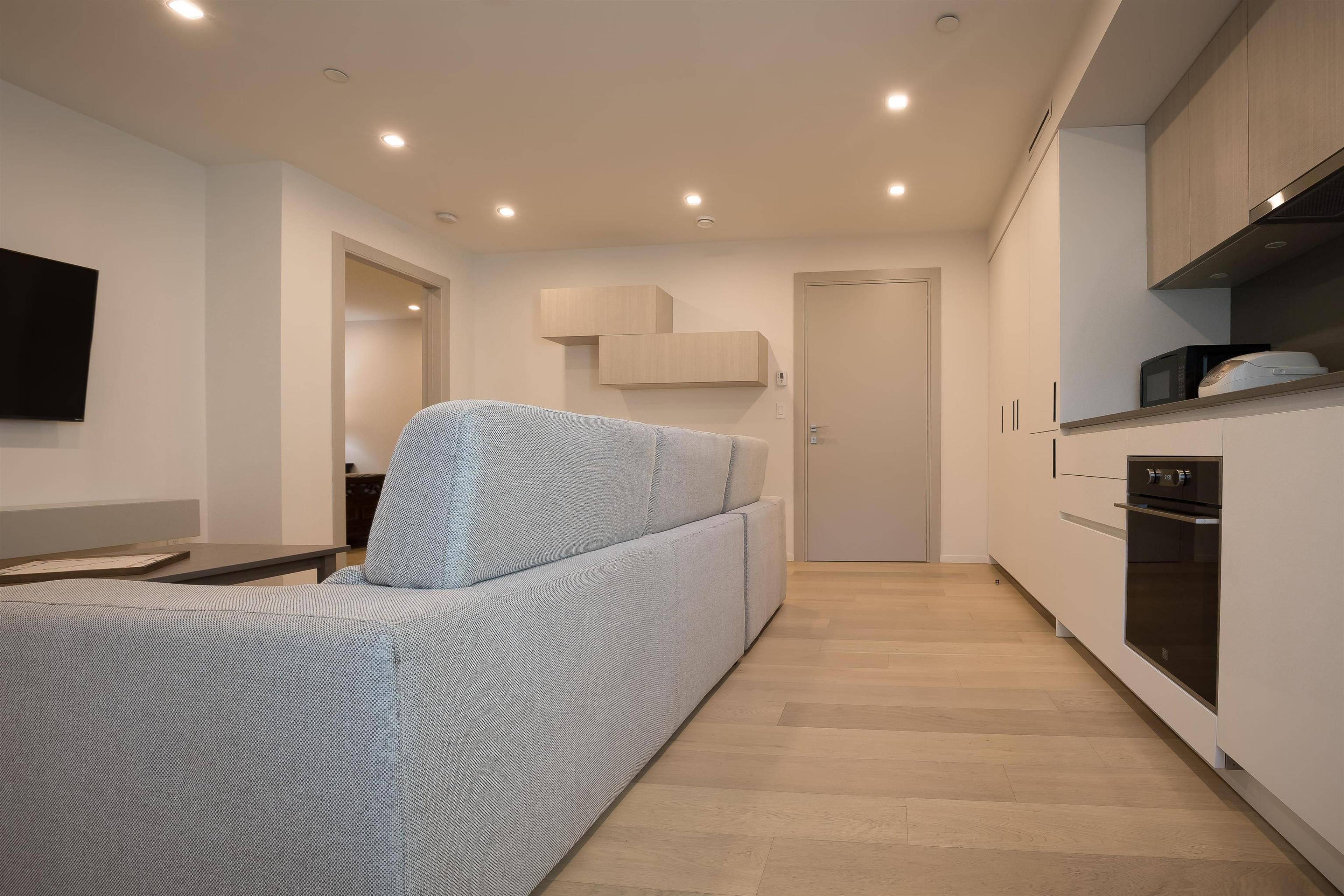 1076 PARK DRIVE - 24