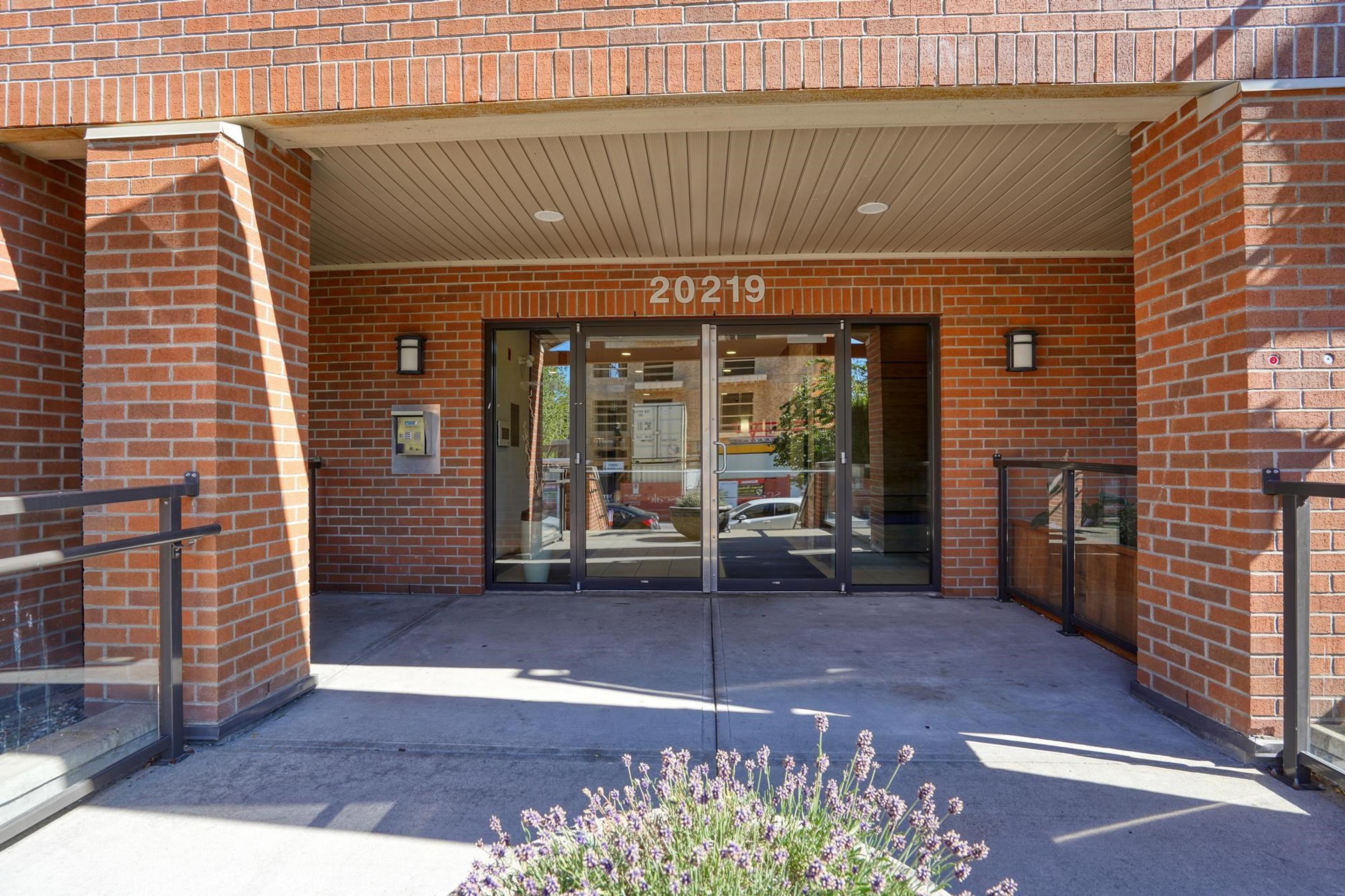 20219 54a Avenue, Langley - Exteriors - Photo 1