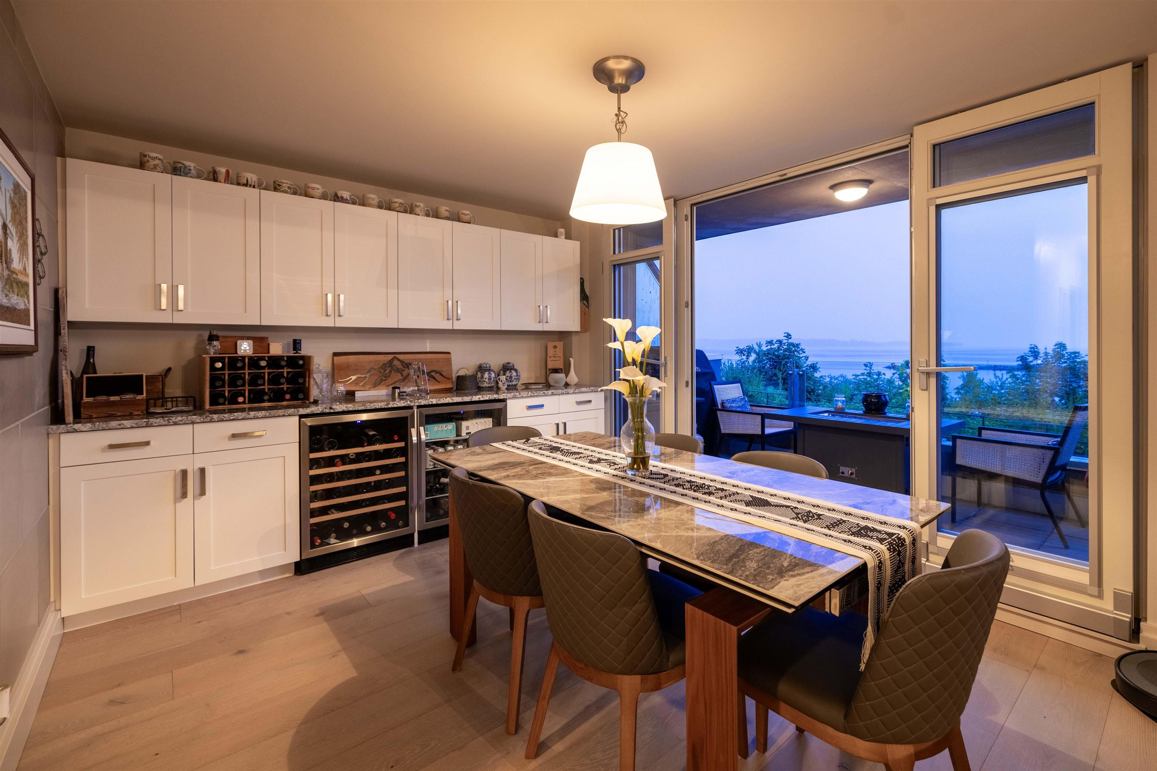 15097 Marine Drive, White Rock - Exteriors - Photo 3