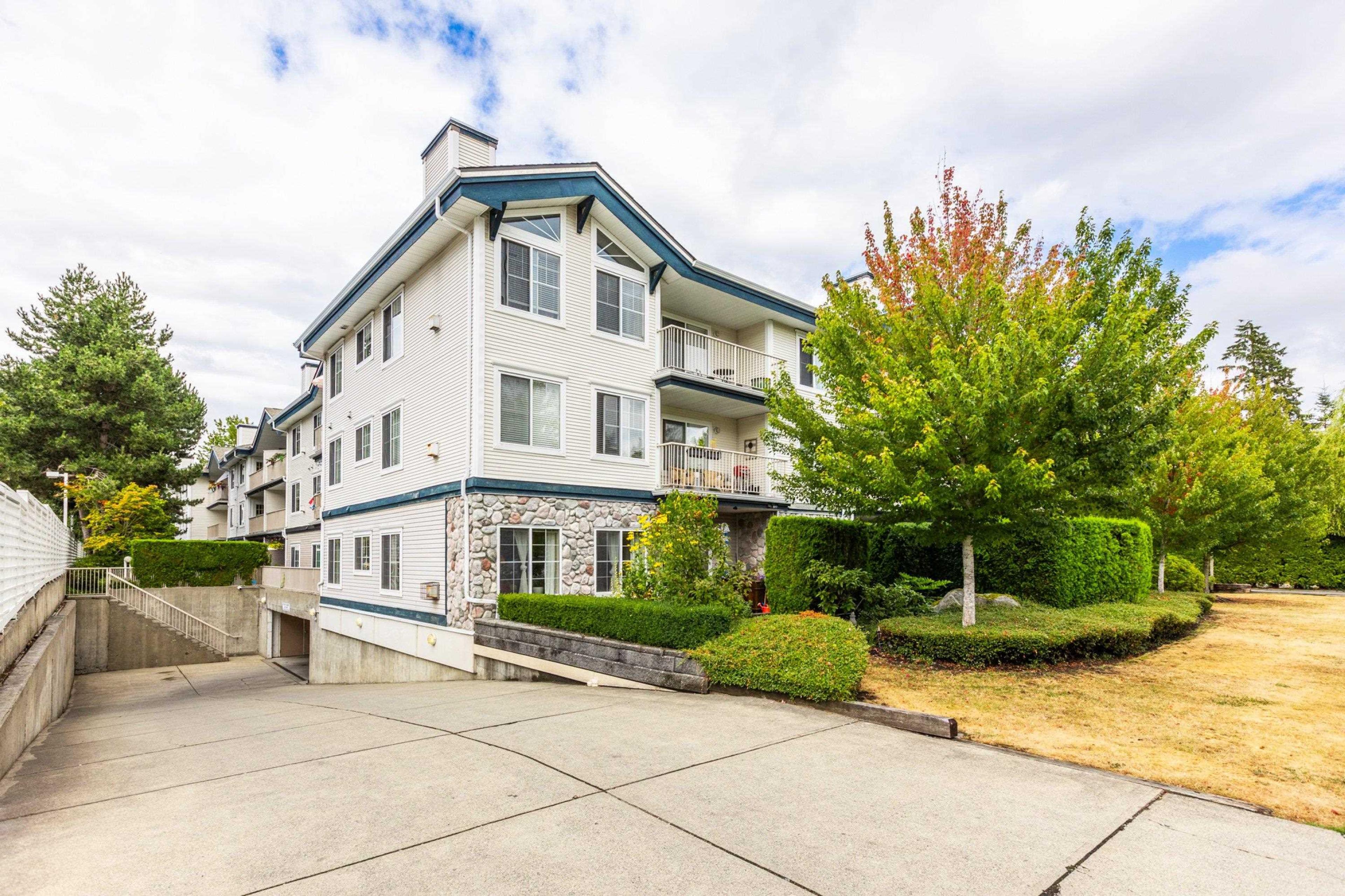 15298 20 Avenue, Surrey - Exteriors - Photo 5