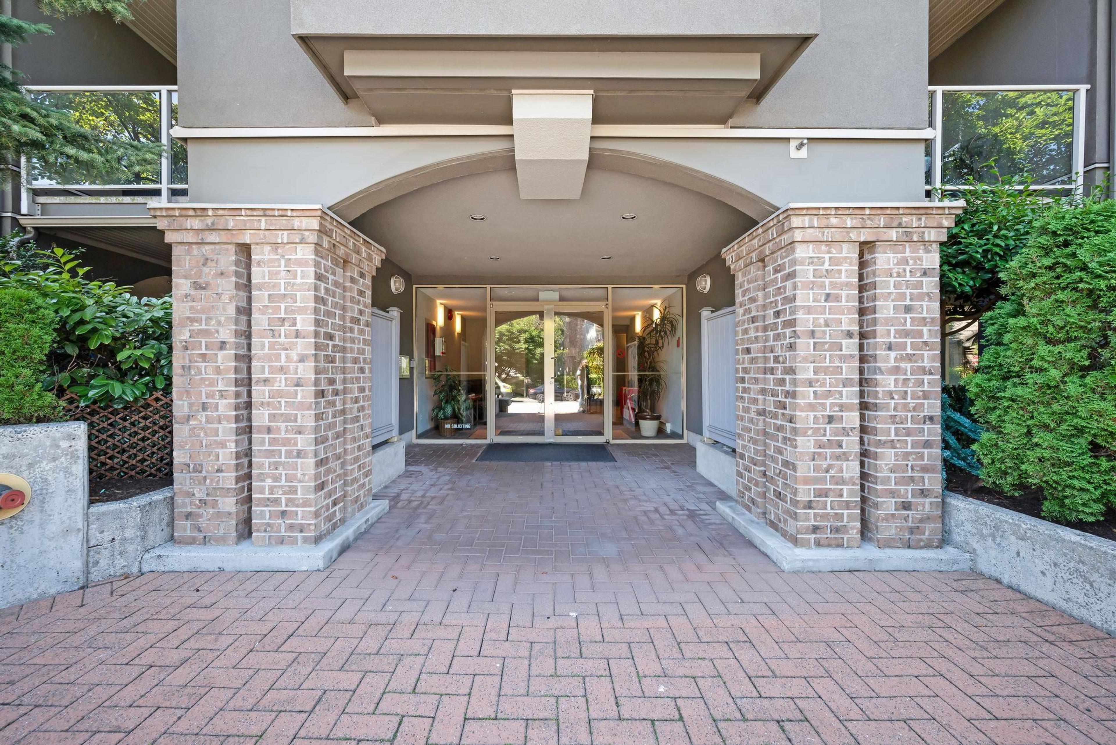 2360 Wilson Avenue, Port Coquitlam - Exteriors - Photo 2