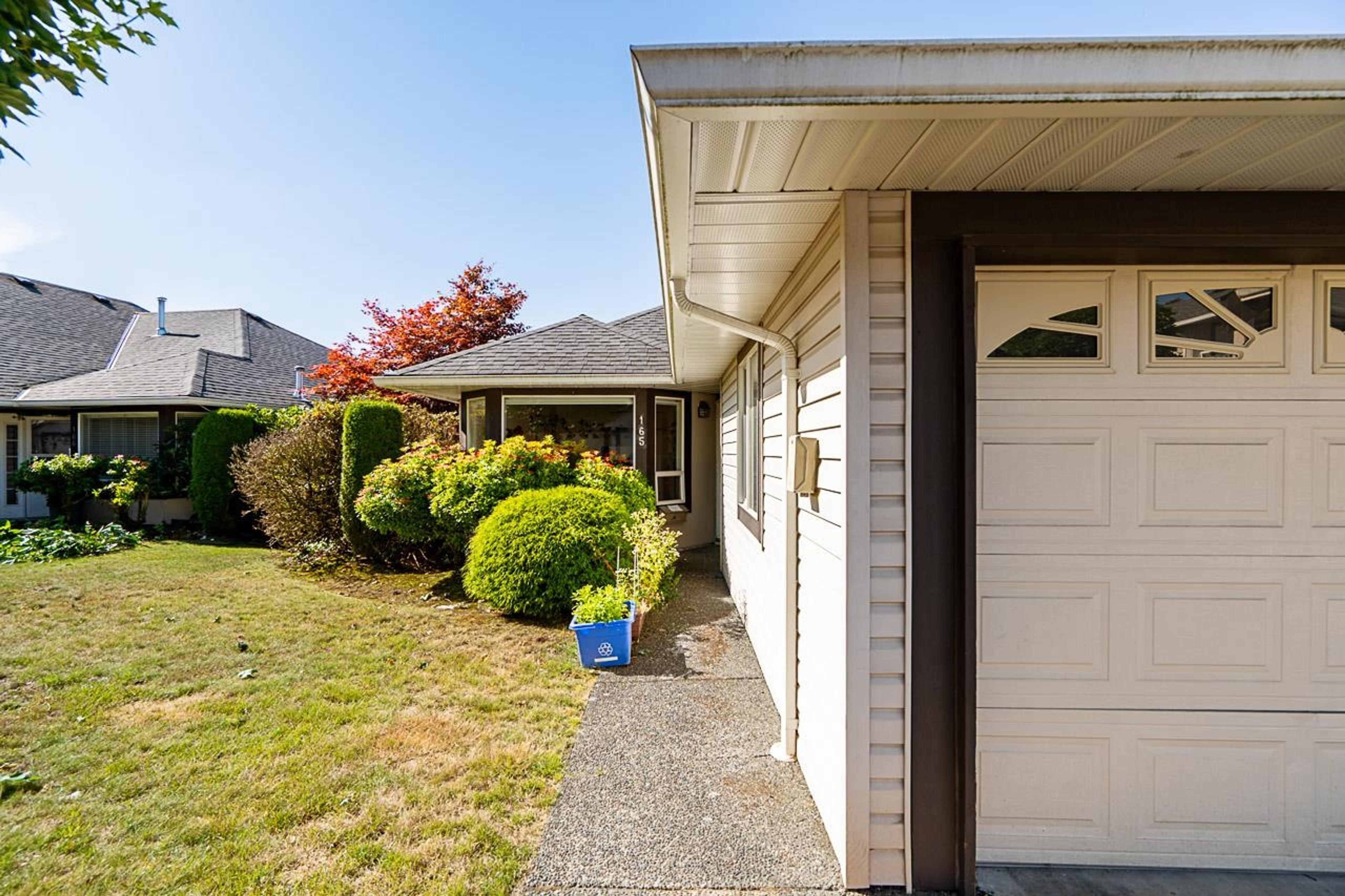 3160 Townline Road, Abbotsford - Exteriors - Photo 2