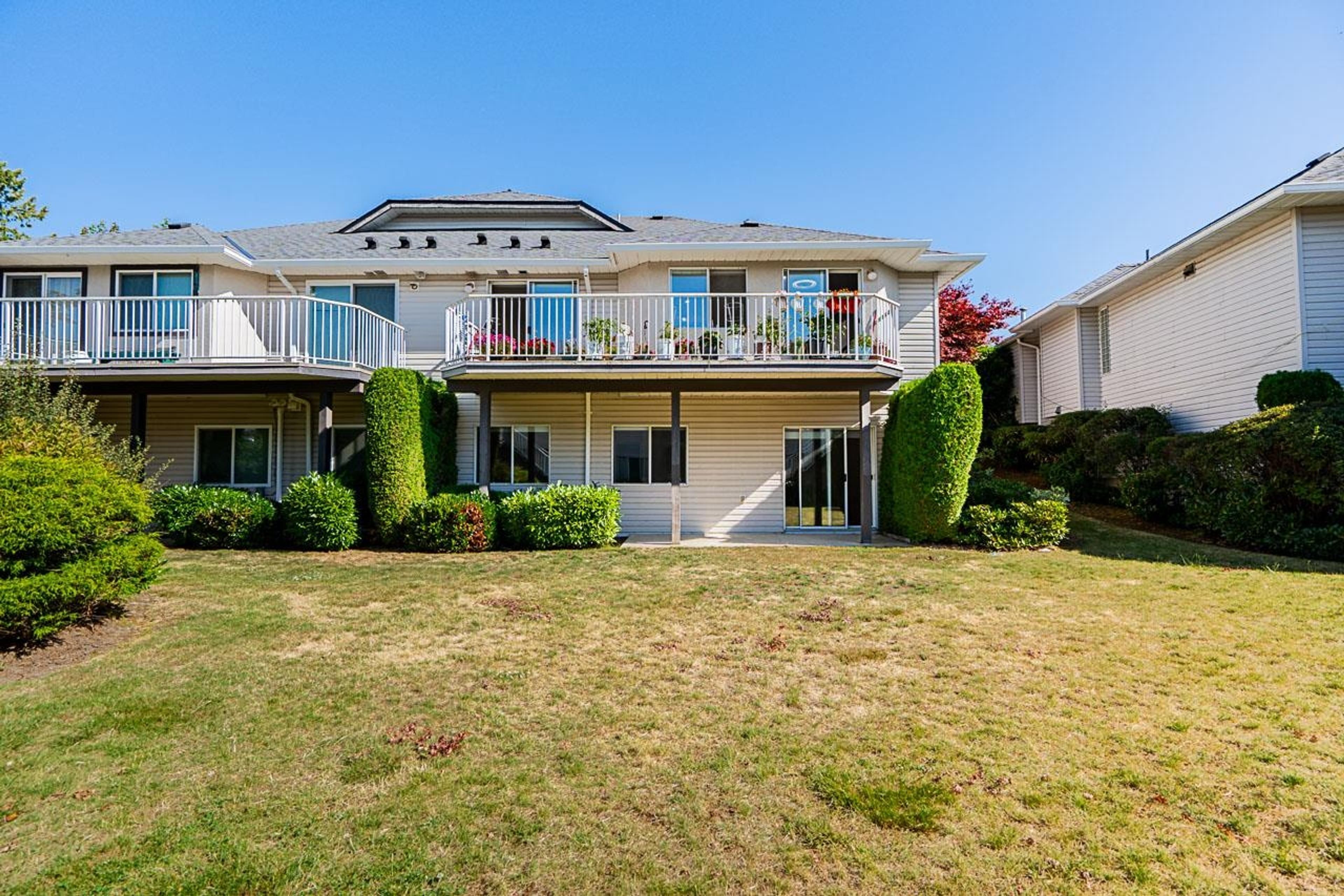 3160 Townline Road, Abbotsford - Exteriors - Full Complex View - Photo 6