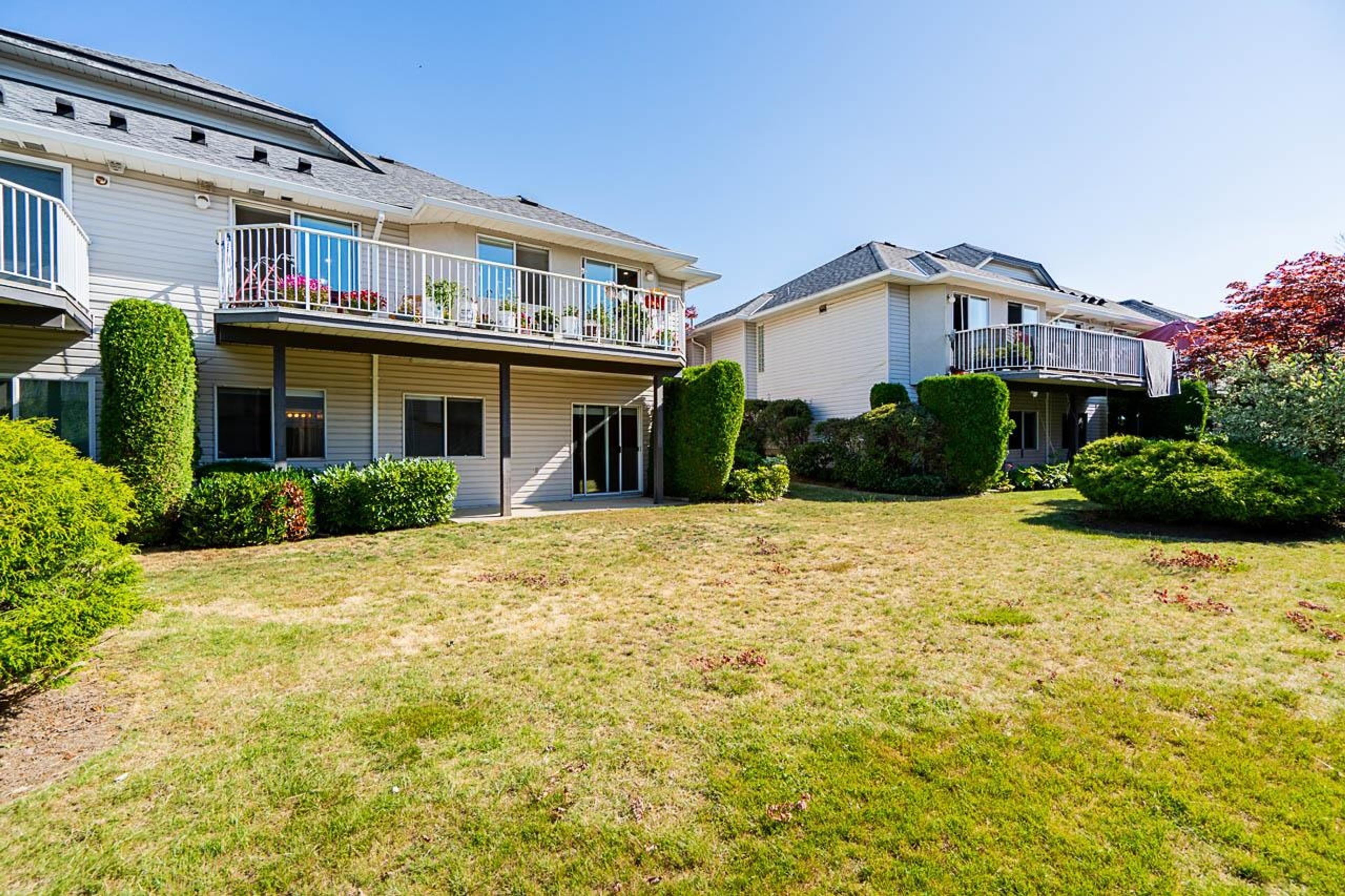 3160 Townline Road, Abbotsford - Exteriors - Full Complex View - Photo 7