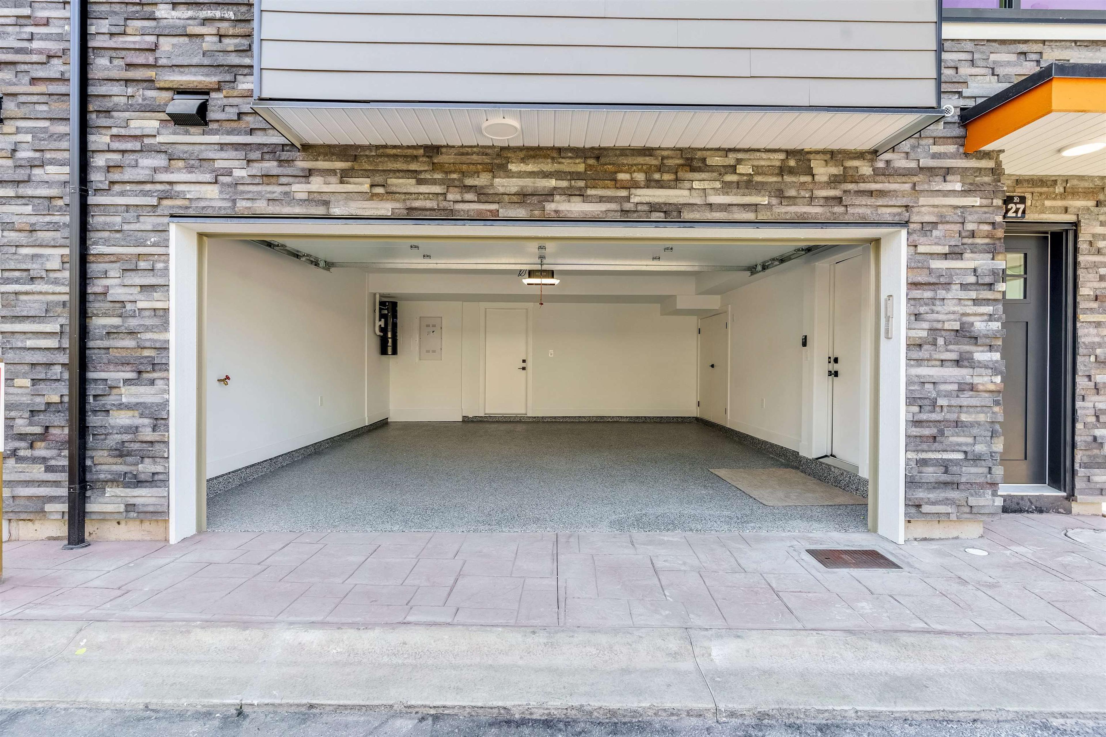 6035 141 Street, Surrey - Exteriors - Photo 2