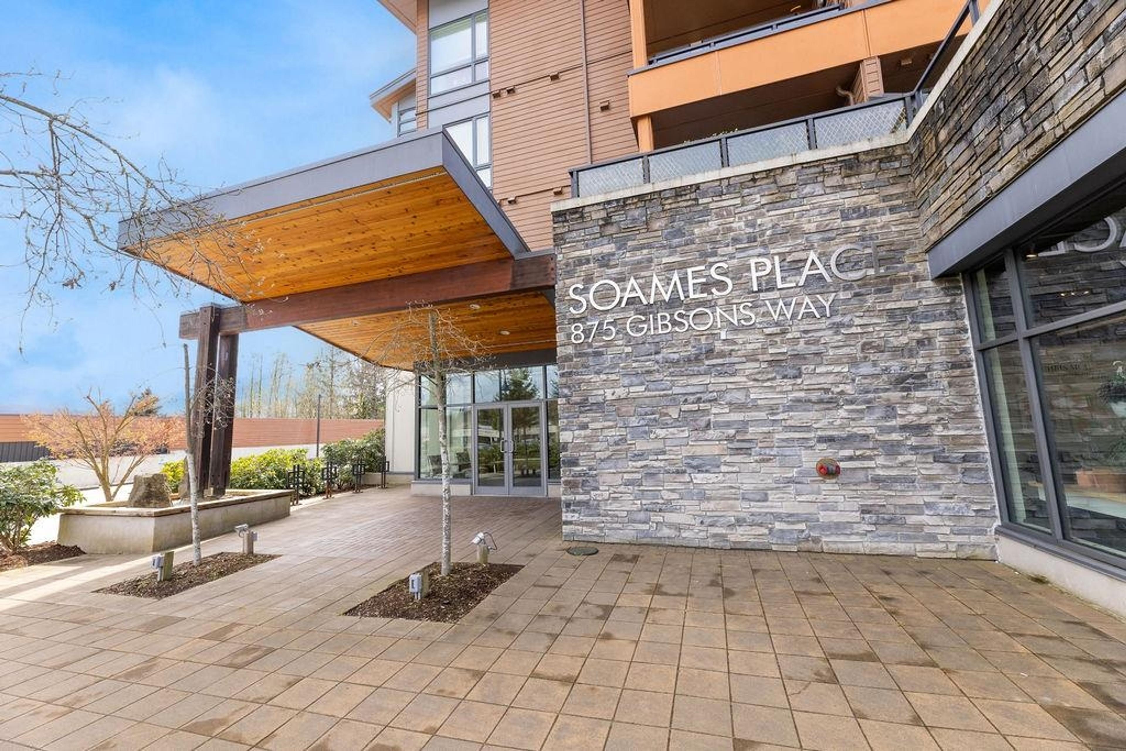 875 Gibsons Way, Gibsons - Exteriors - Photo 4