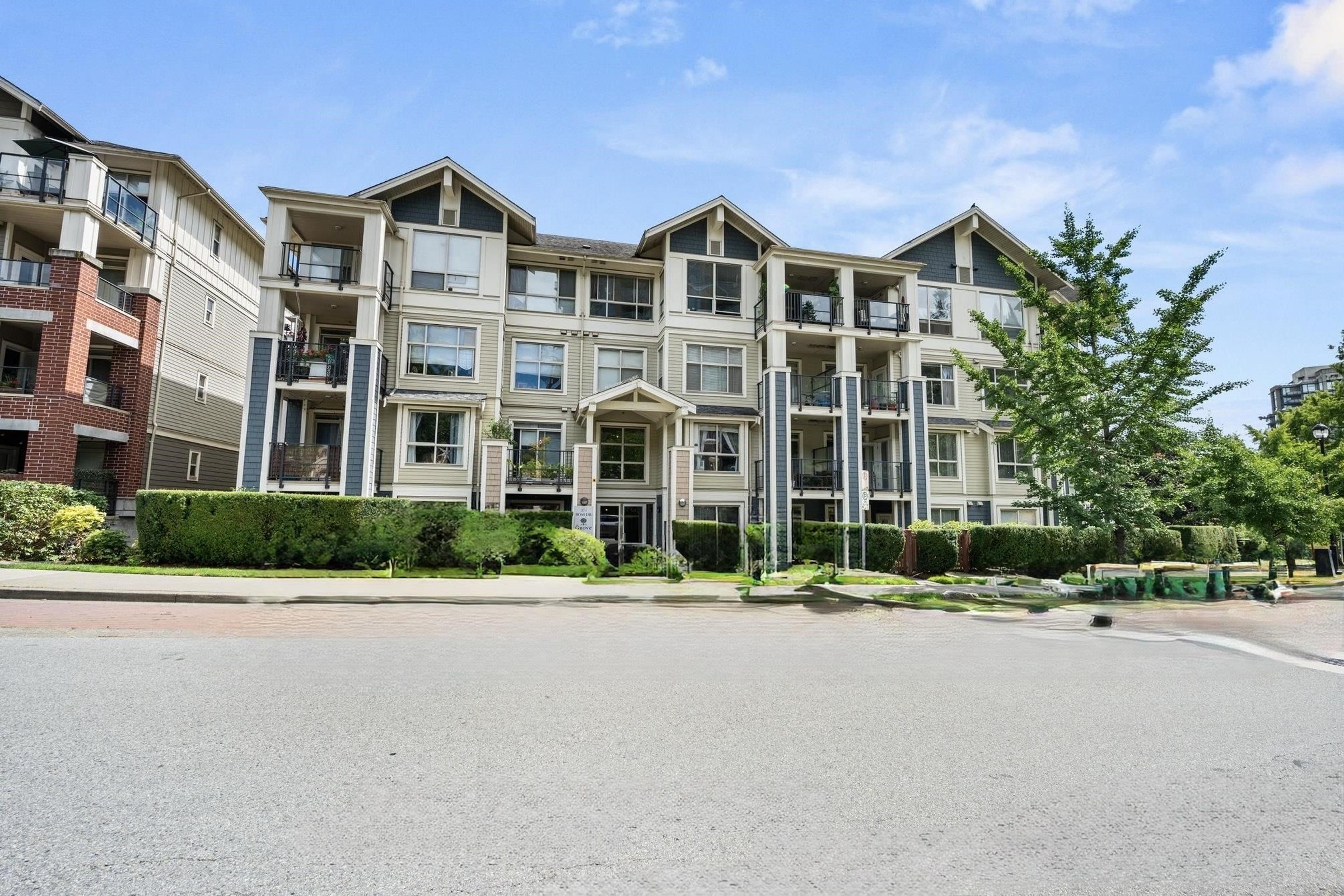 275 Ross Drive, New Westminster - Exteriors - Photo 2