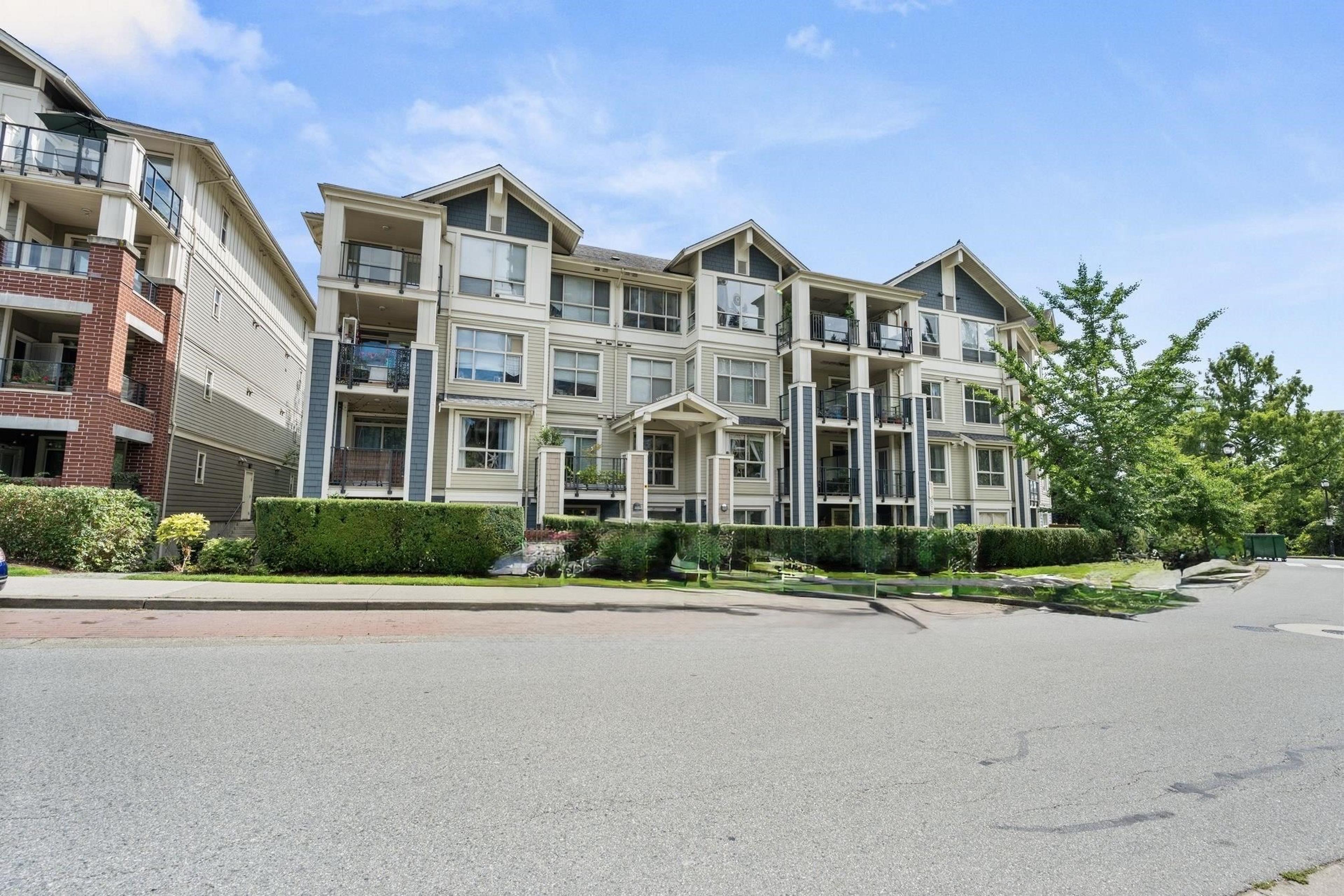 275 Ross Drive, New Westminster - Exteriors - Full Complex View - Photo 5