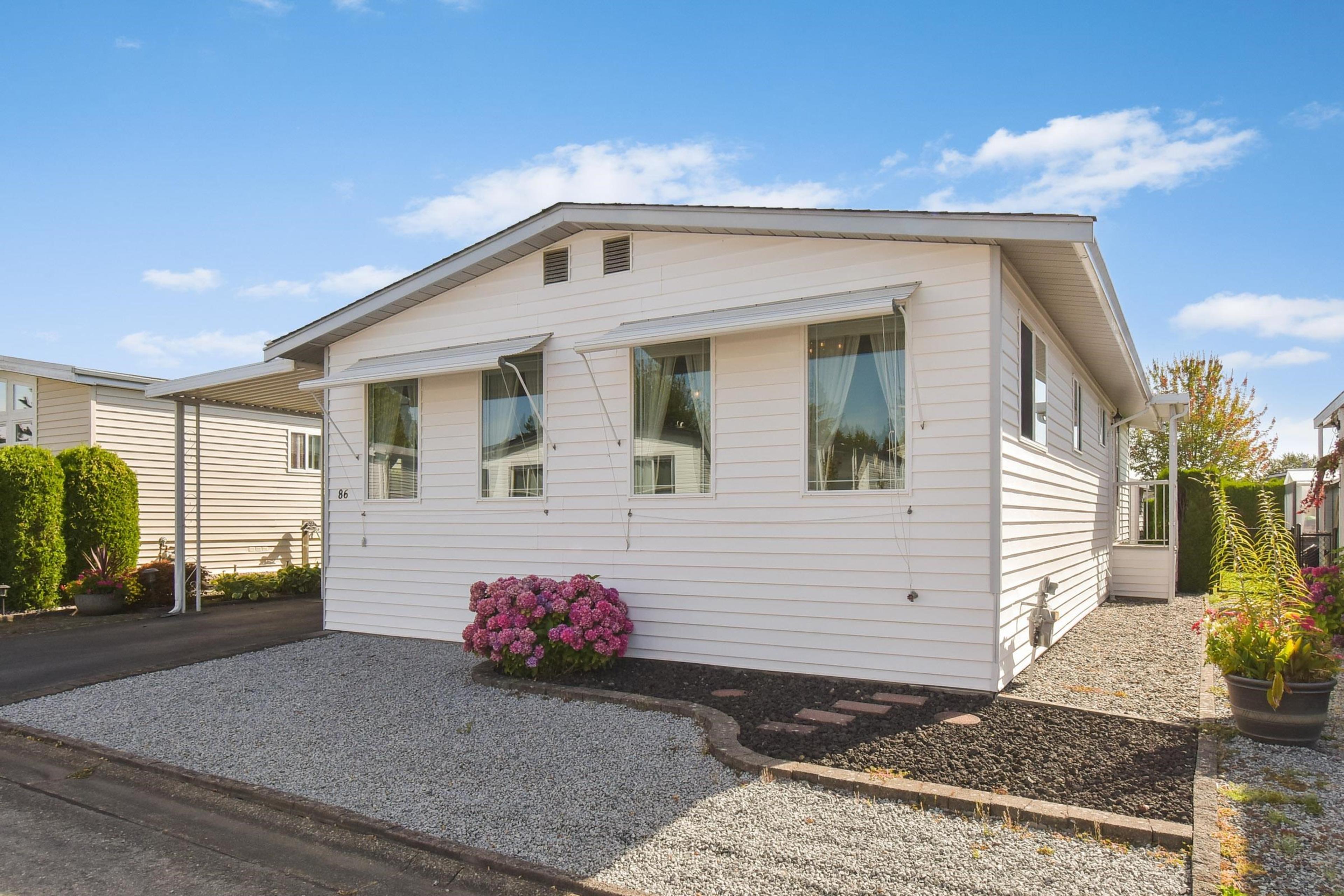 2303 Cranley Drive, Surrey - Exteriors - Photo 9