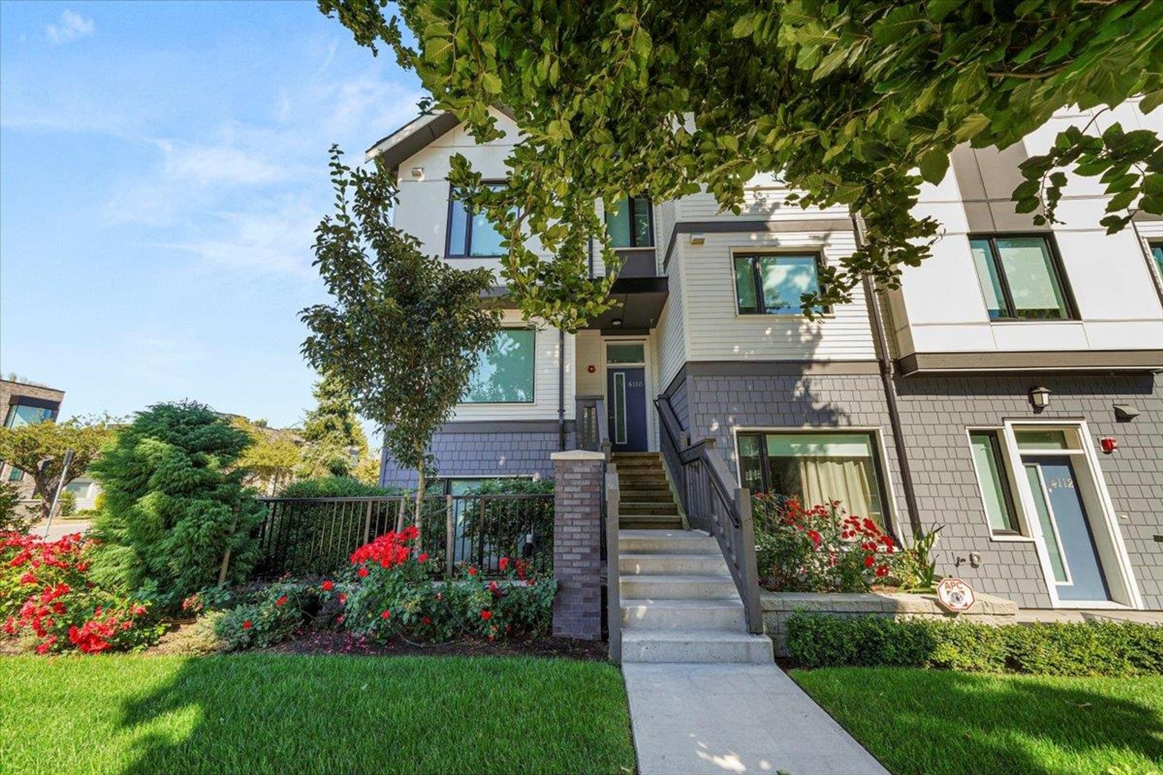 4110 Columbia Street, Vancouver - Exteriors - Photo 1