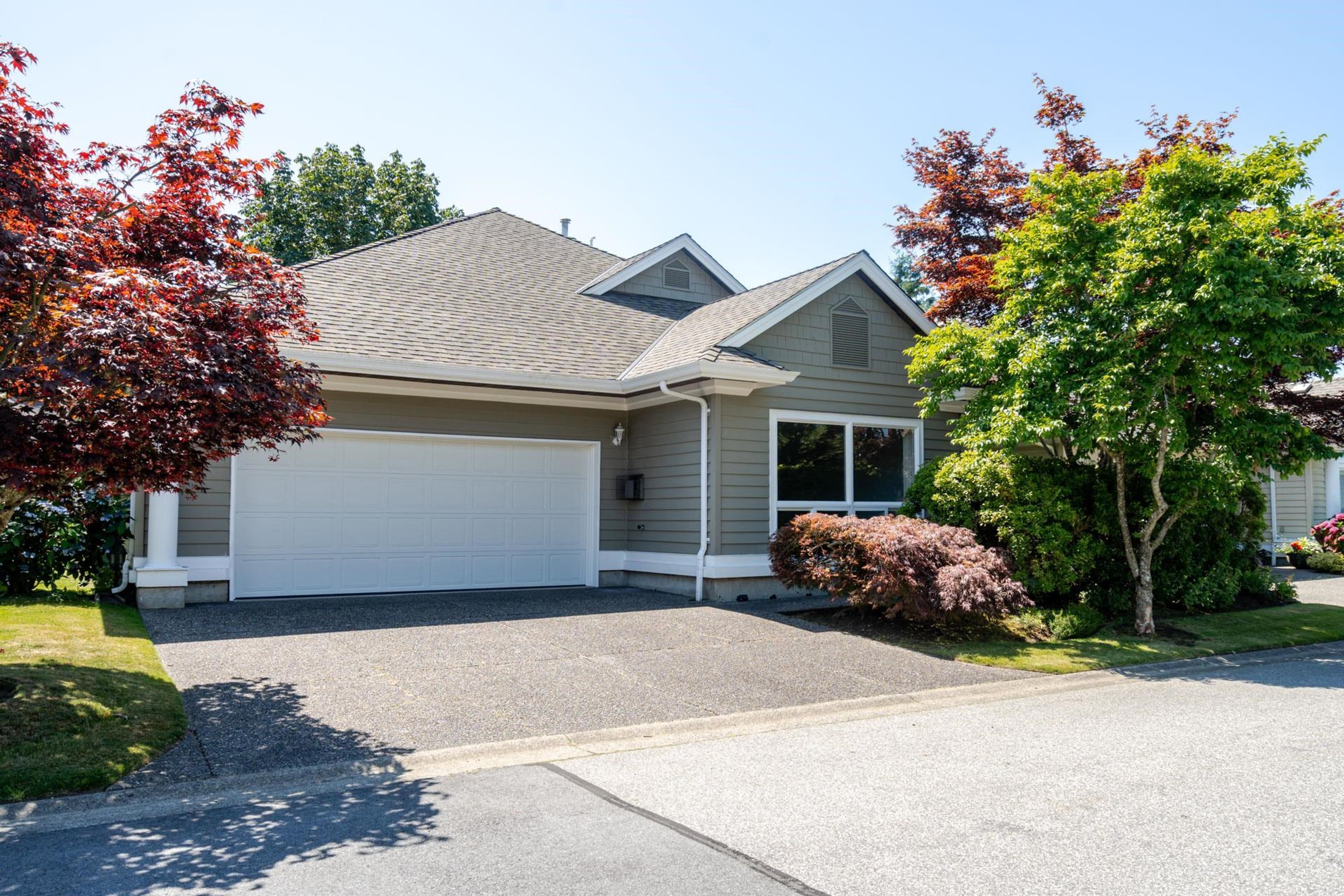 1881 144 Street, Surrey - Exteriors - Photo 3