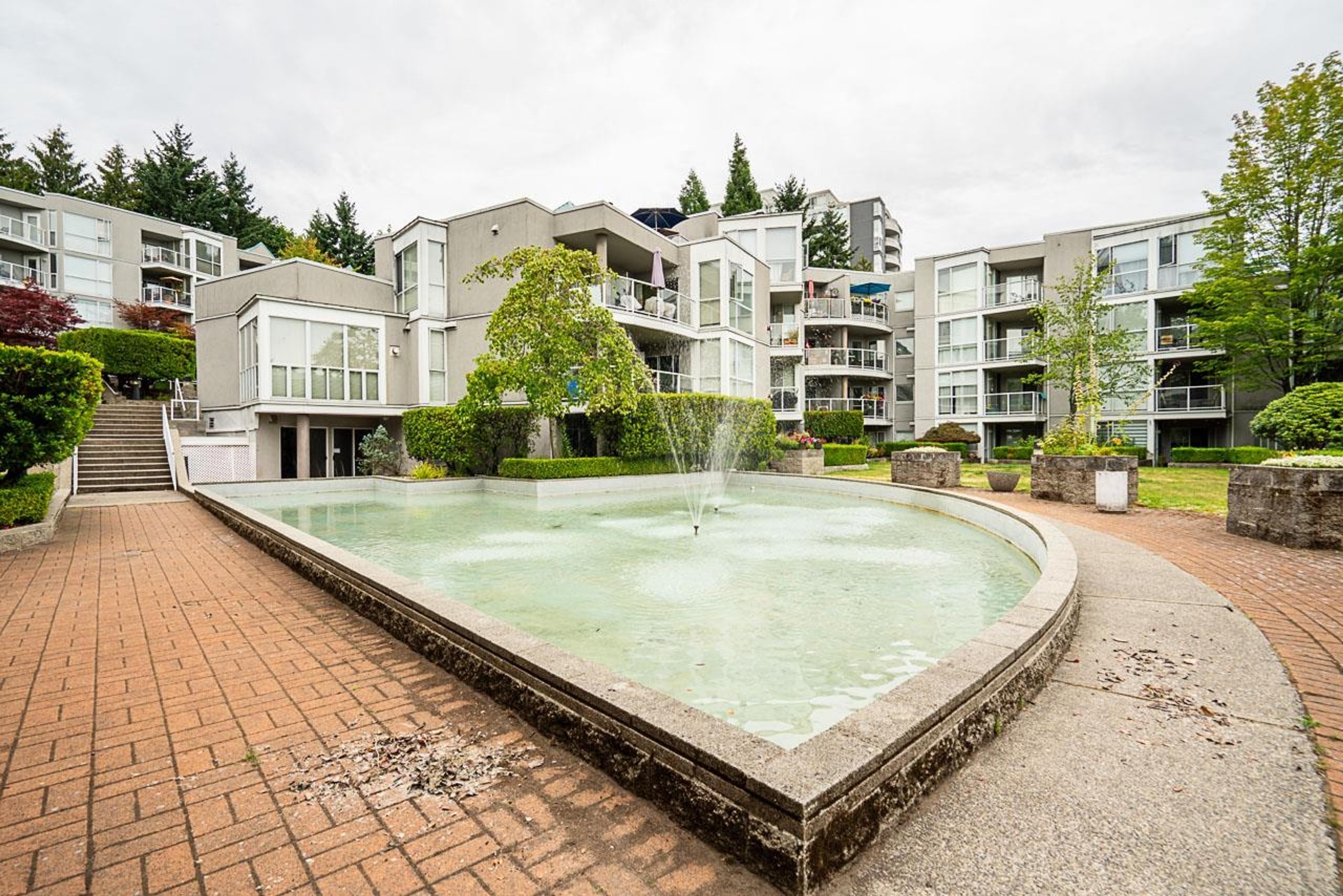 8460 Jellicoe Street, Vancouver - Exteriors - Full Complex View - Photo 2