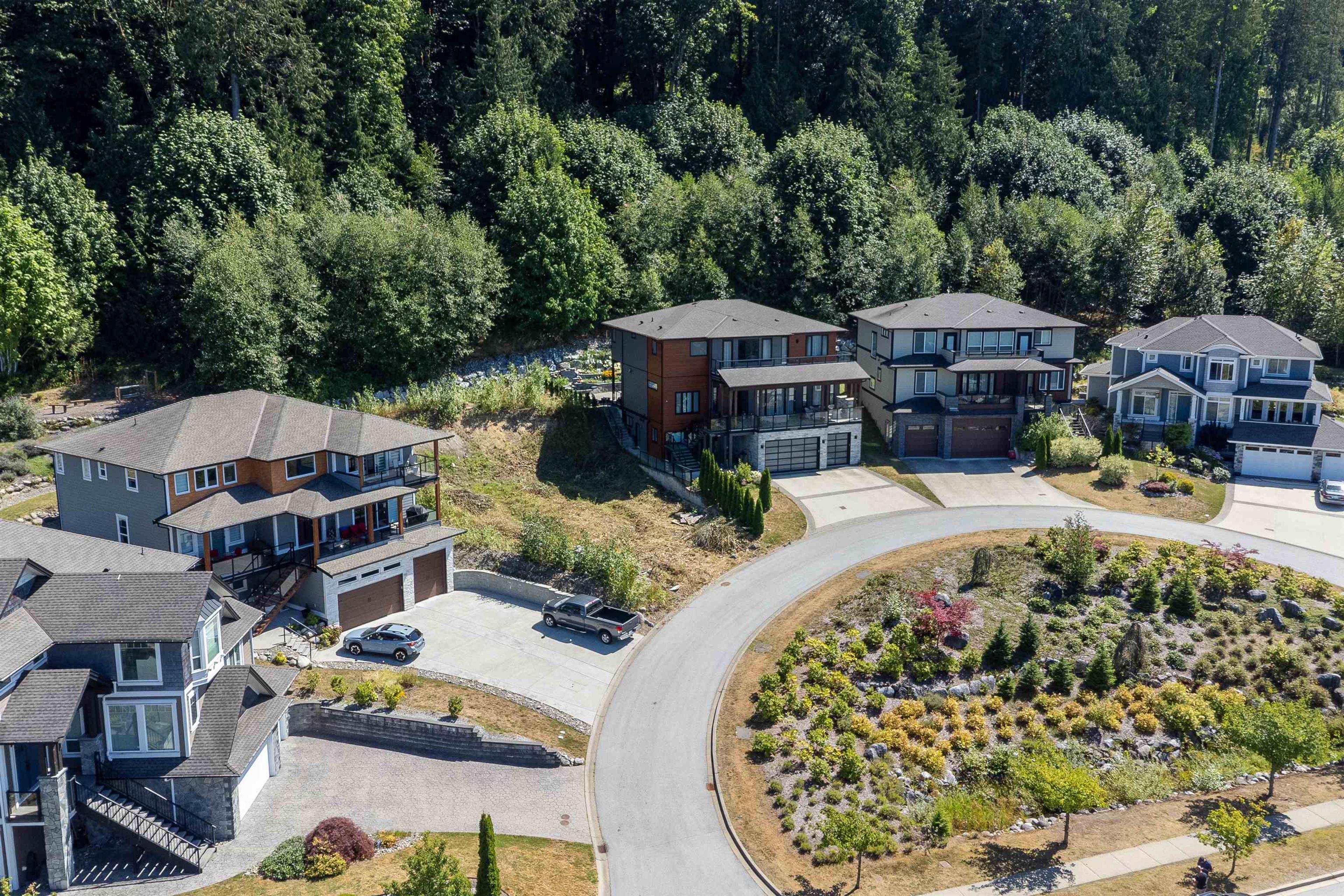 25540 Godwin Drive, Maple Ridge - Exteriors - Full Complex View, Drone/Aerial View - Photo 6