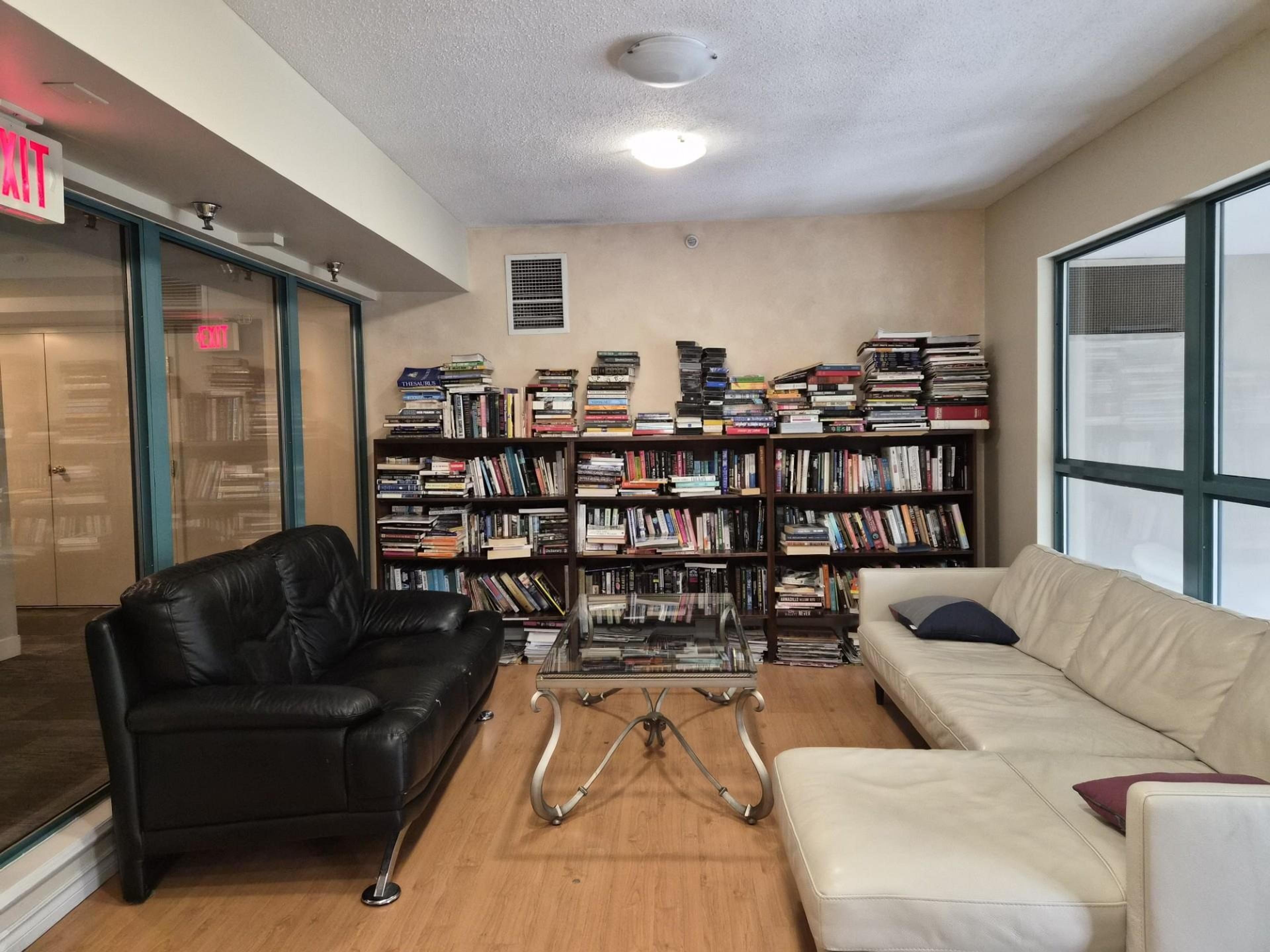 939 Homer Street, Vancouver - Indoor Amenities - Libraries / Reading areas - Photo 5