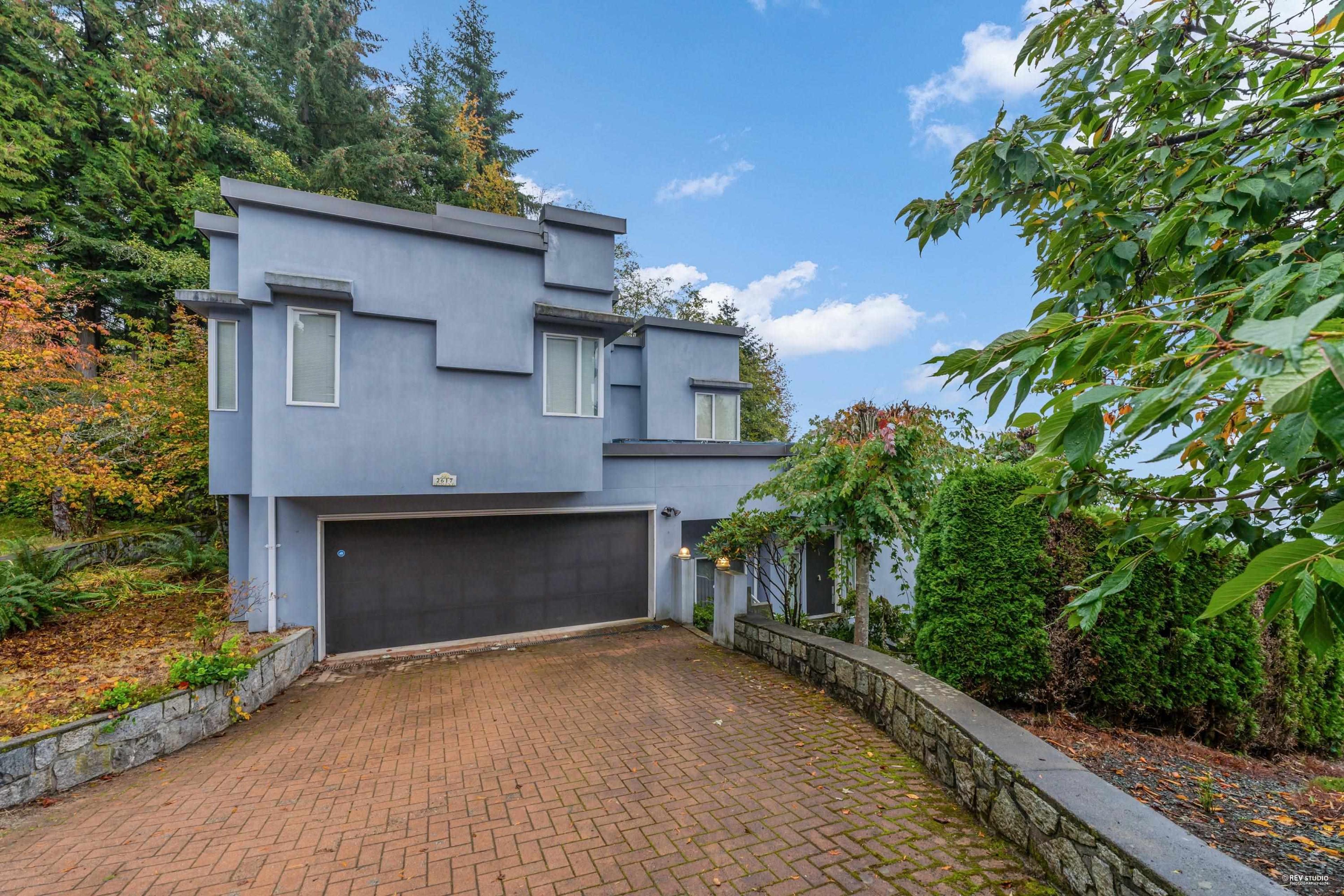 2617 Westhill Way, West Vancouver - Exteriors - Photo 3