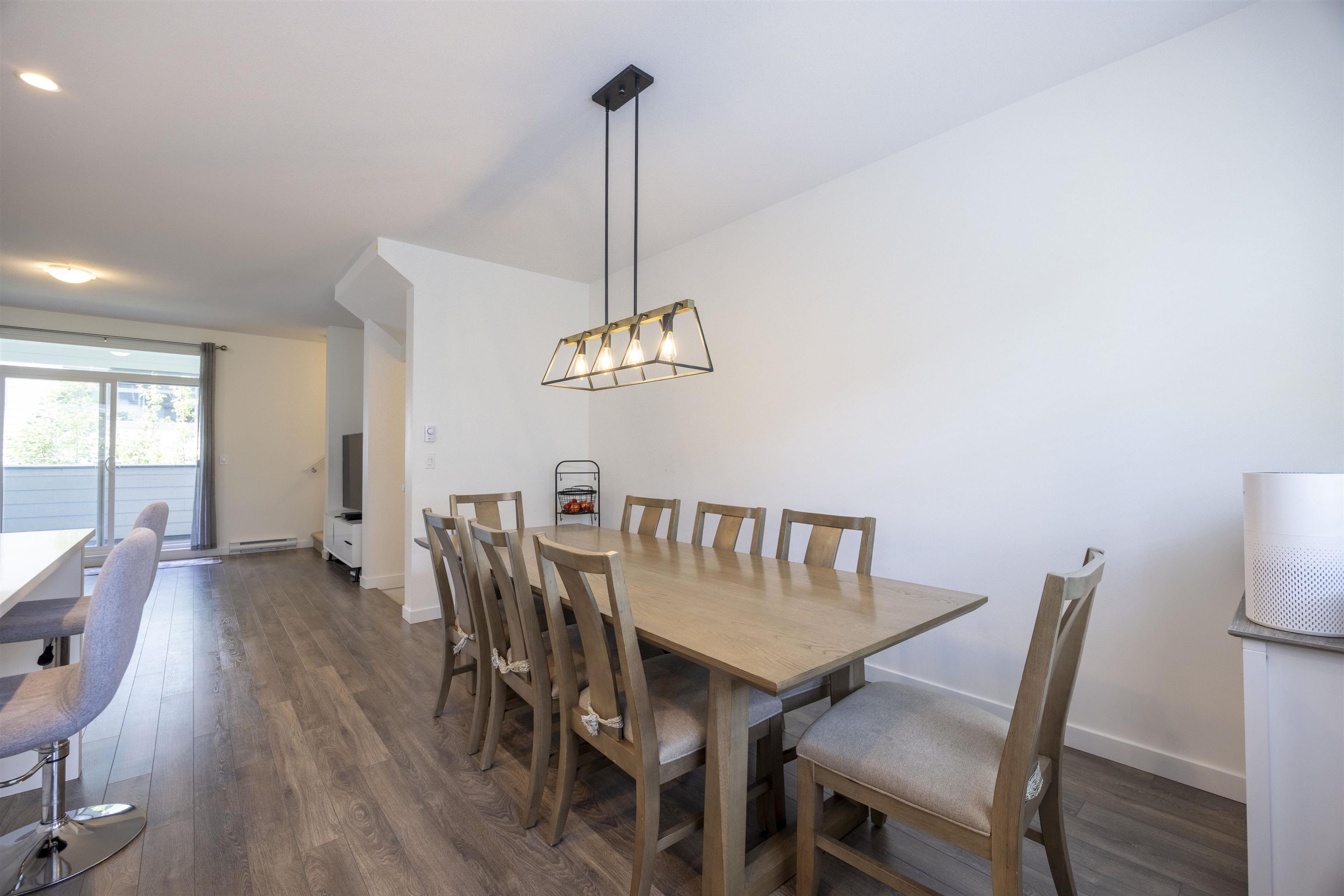 15487 99a Avenue, Surrey - Exteriors - Photo 3