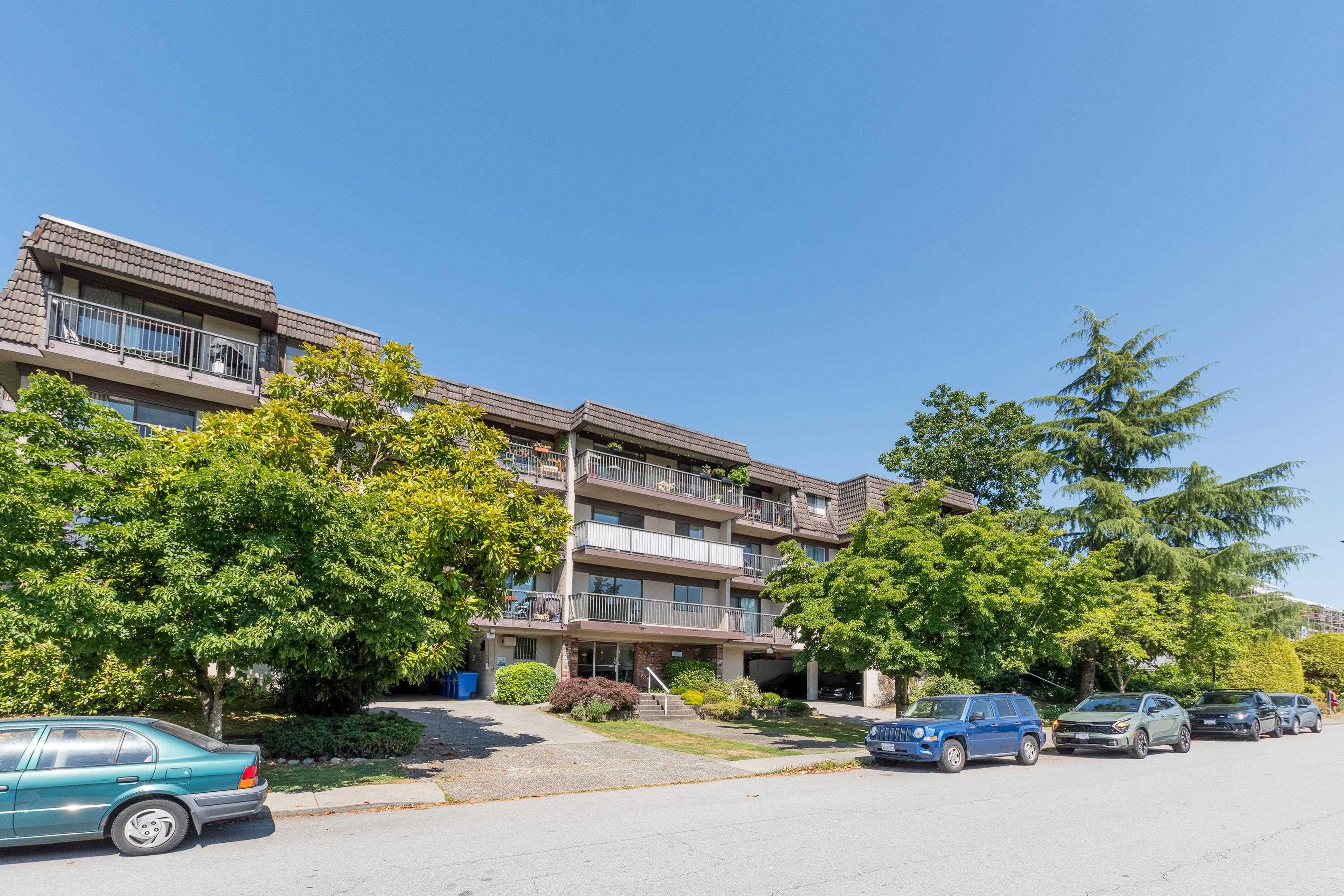 252 W 2nd Street, North Vancouver - Exteriors - Full Complex View - Photo 1