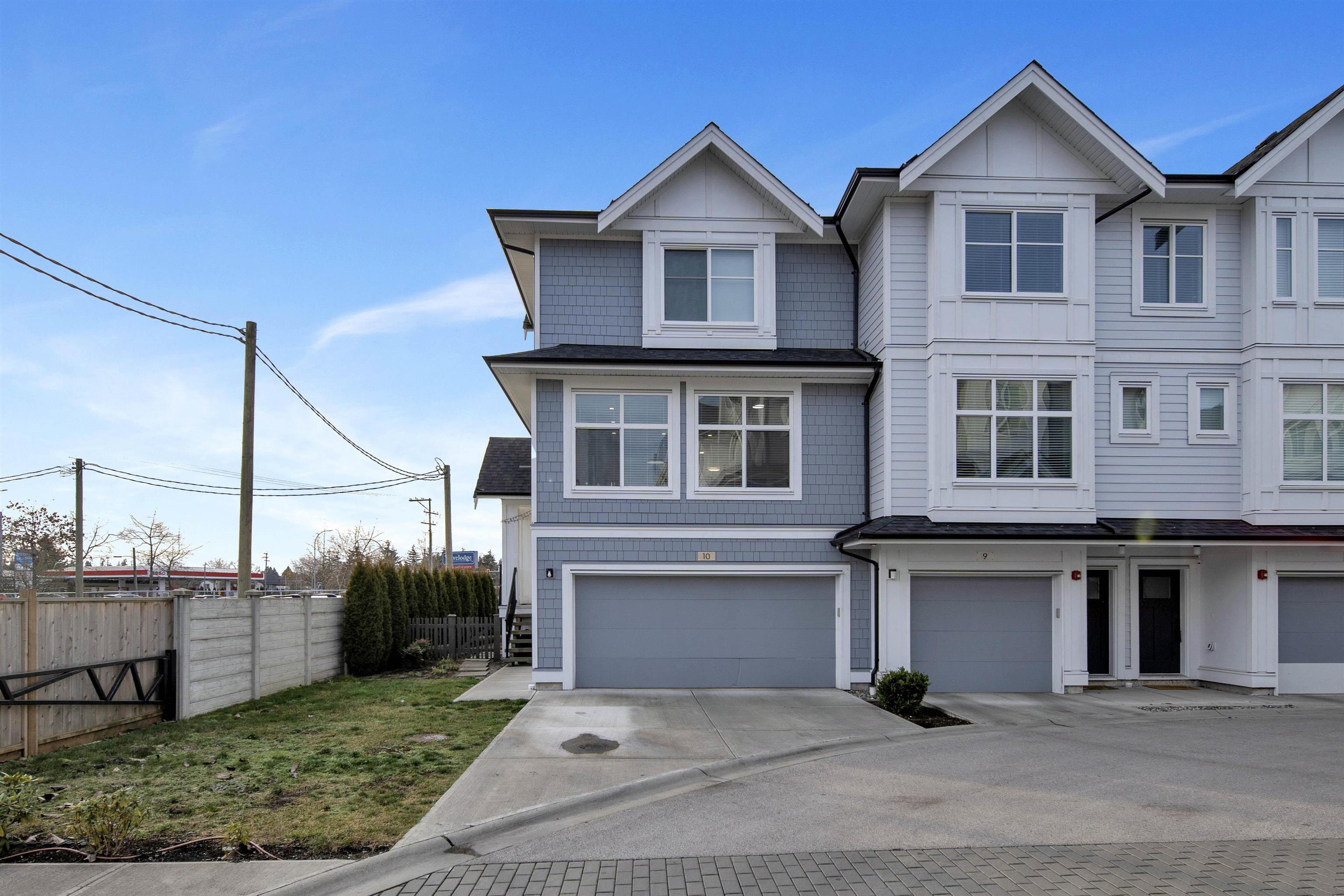 21688 52 Avenue, Langley - Exteriors - Full Complex View - Photo 4