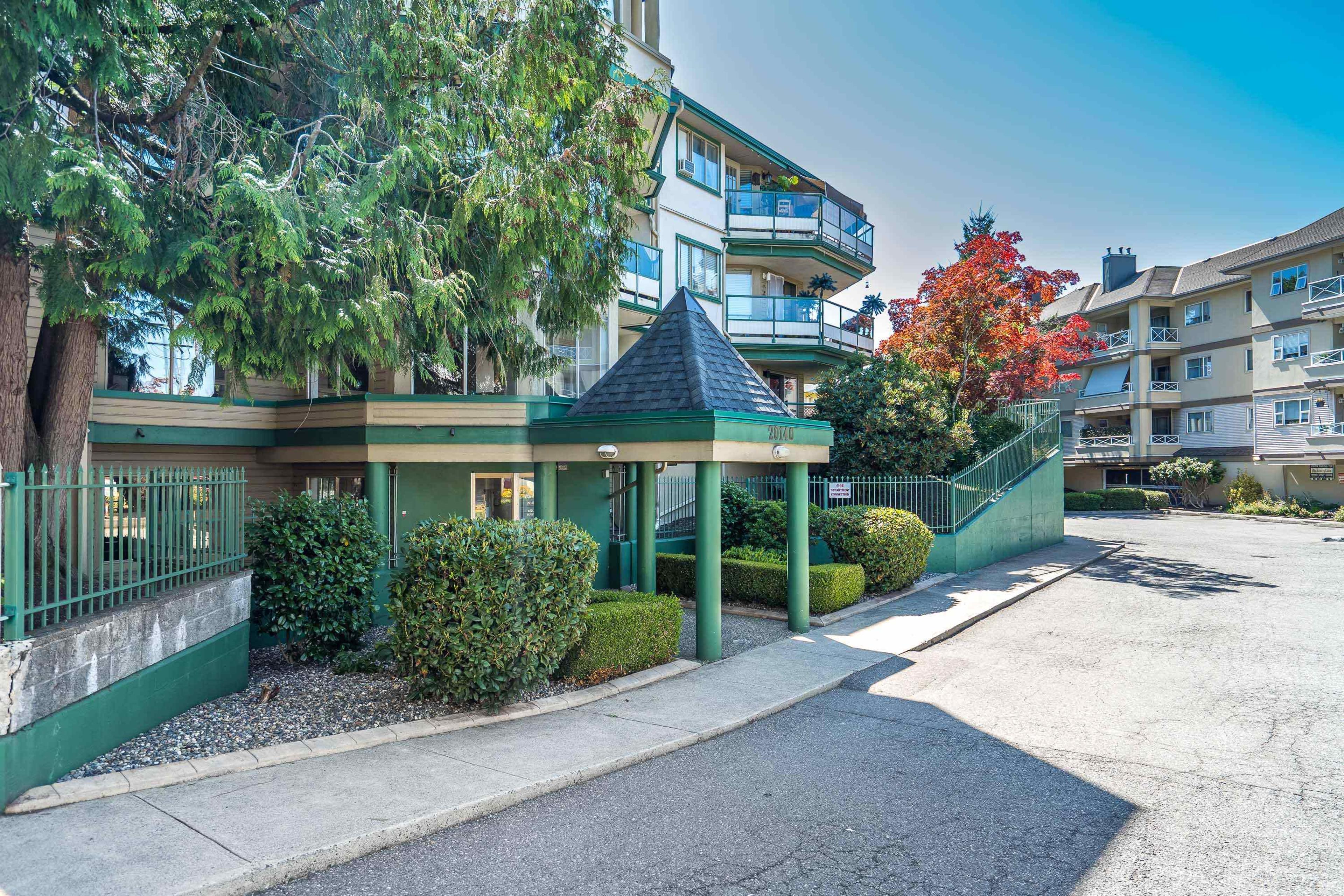 20140 56 Avenue, Langley - Exteriors - Full Complex View - Photo 4