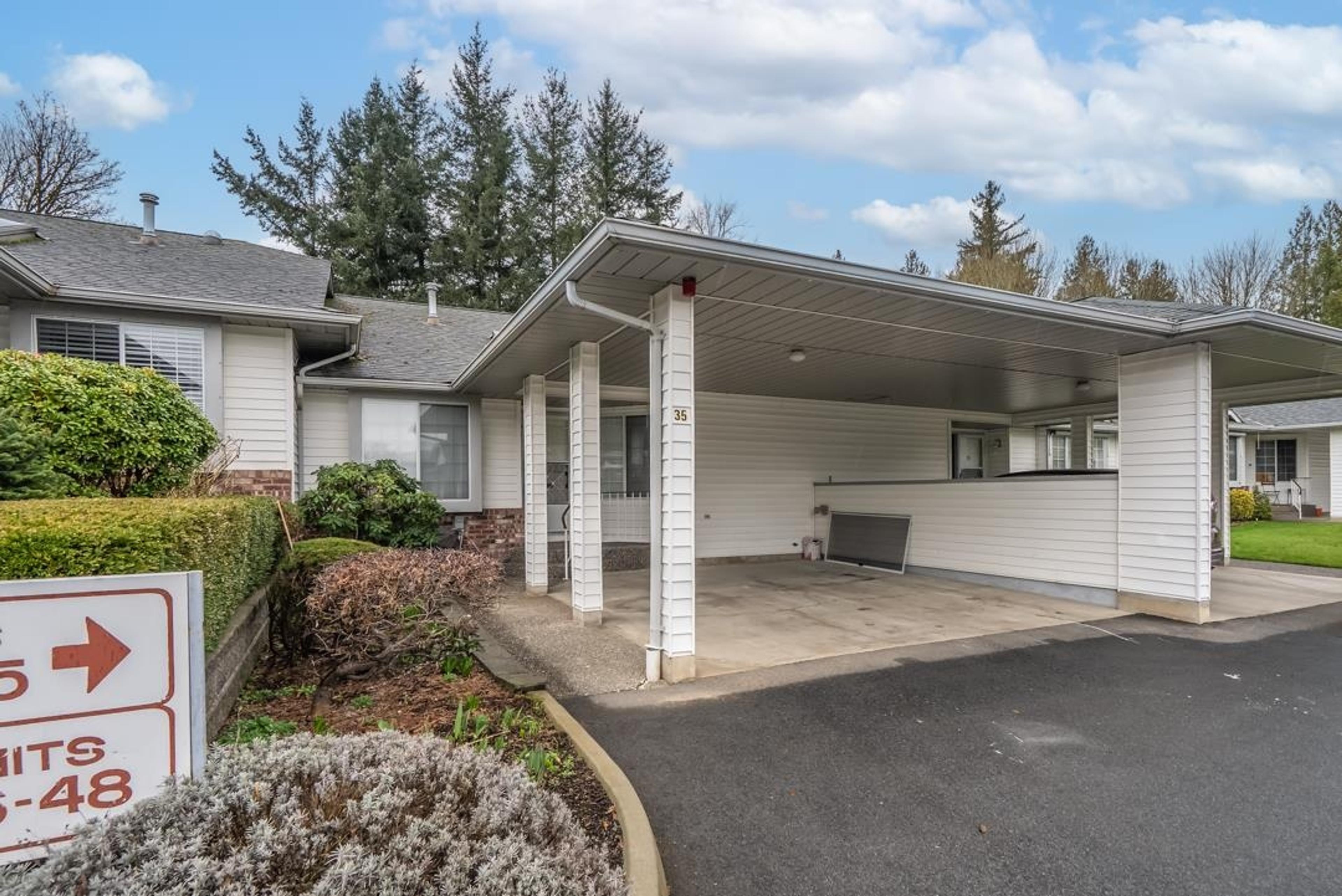 3055 Trafalgar Street, Abbotsford - Exteriors - Photo 1