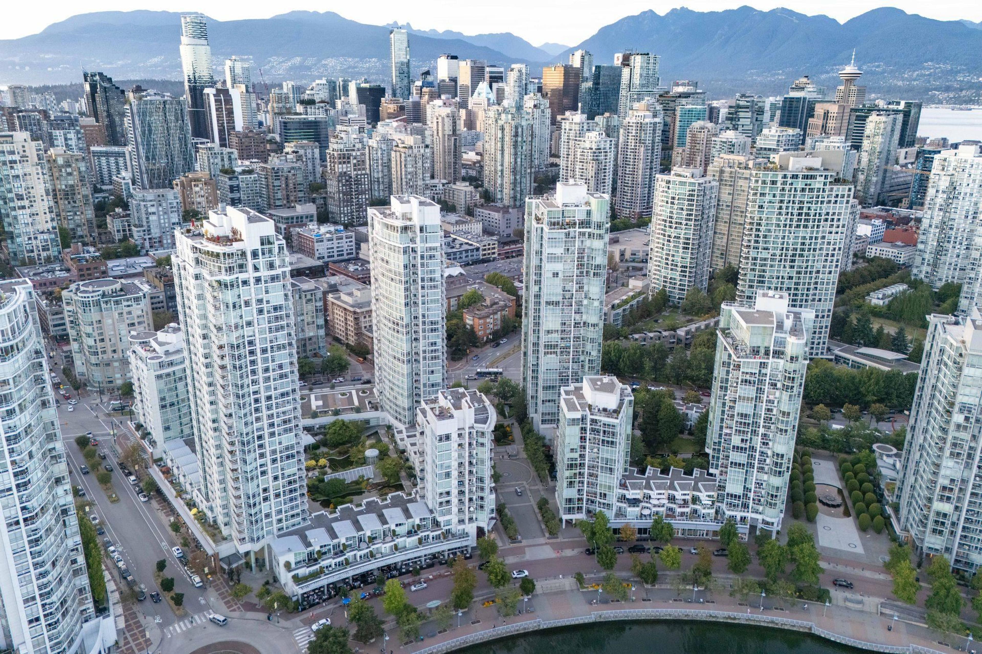 193 Aquarius Mews, Vancouver - Exteriors - Full Complex View, Drone/Aerial View - Photo 3