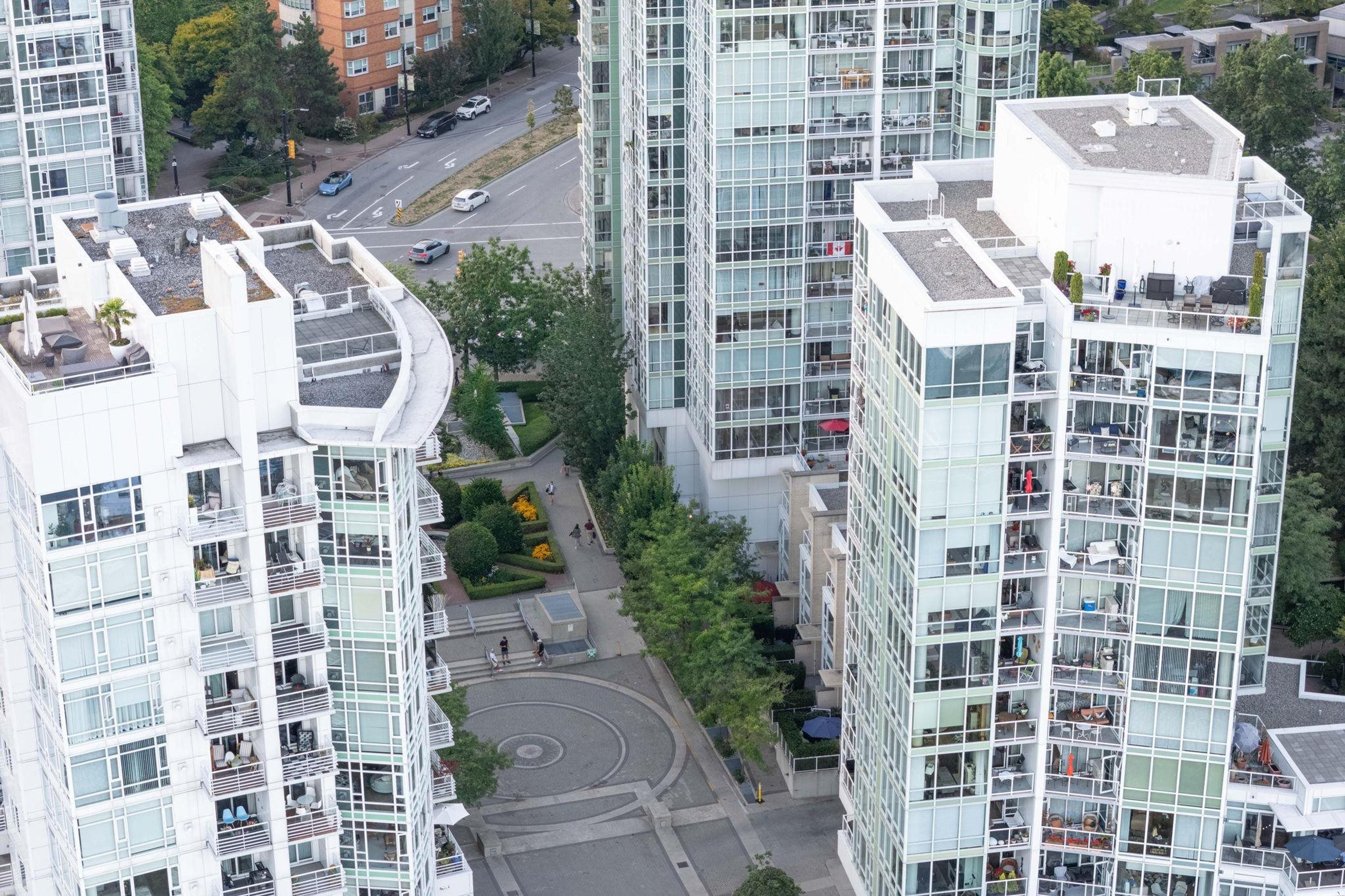 193 Aquarius Mews, Vancouver - Exteriors - Full Complex View, Drone/Aerial View - Photo 5