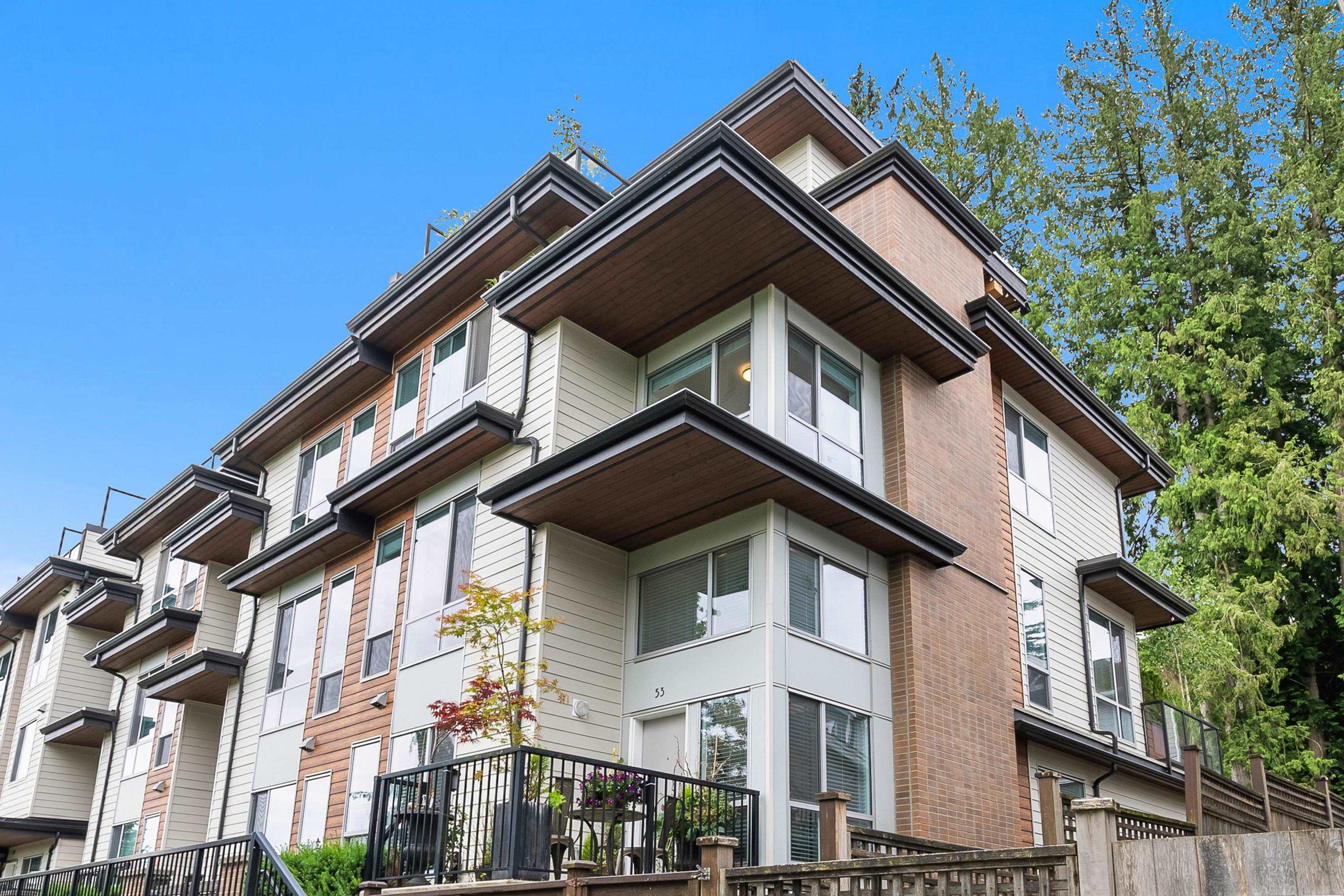 15775 Mountain View Drive, Surrey - Exteriors - Full Complex View - Photo 1